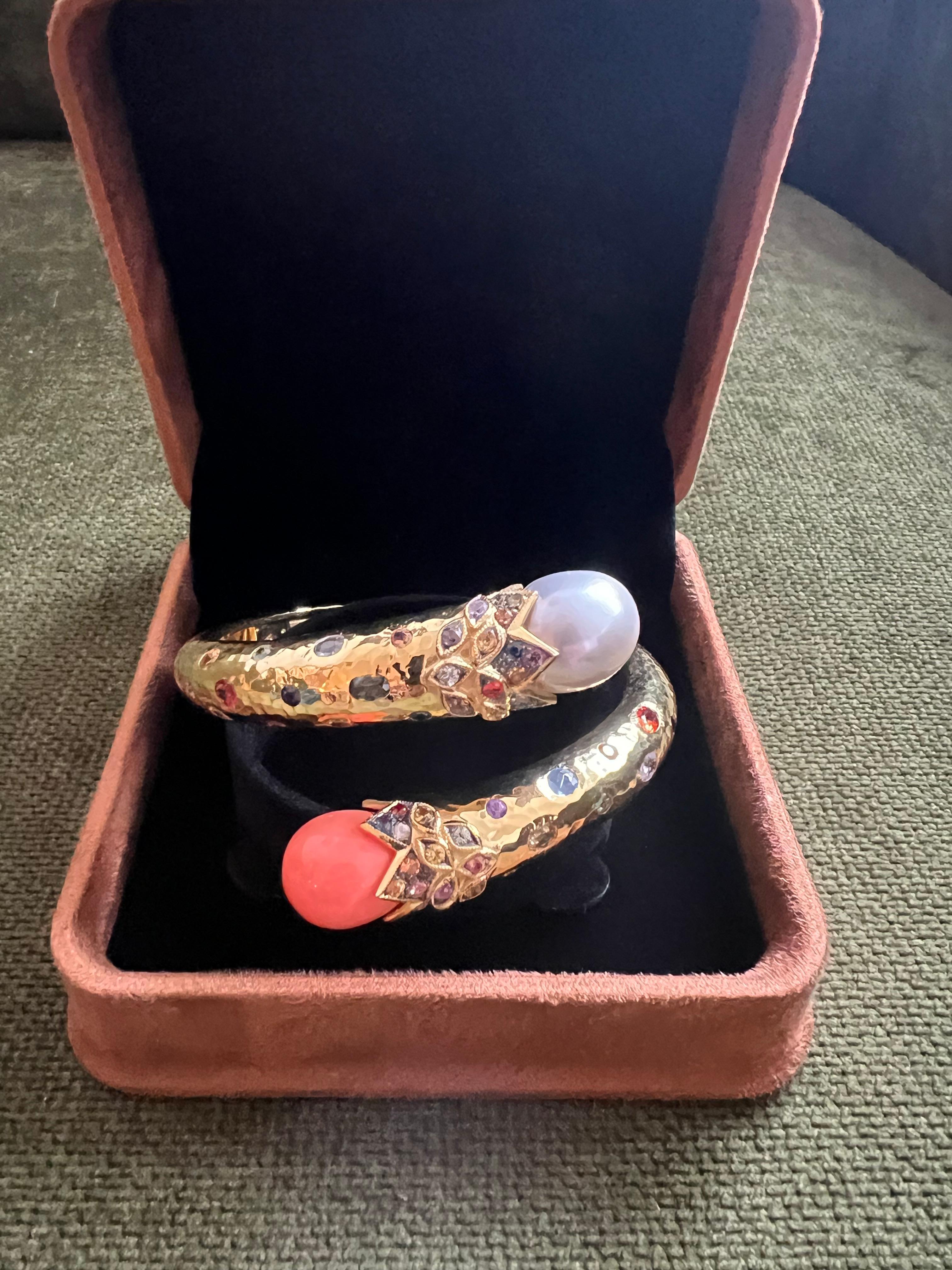 Bochic “Orient” Sapphire, Coral & South Sea Pearl Bangle Set 18K & Silver 

Bochic “Orient” Multi Color Natural Sapphire & South Sea Pearl Earrings ands bangle 
Natural Sri Lankan round brilliant sapphires - 3 carats
Pink, Blue, Rose. Orange, Yellow