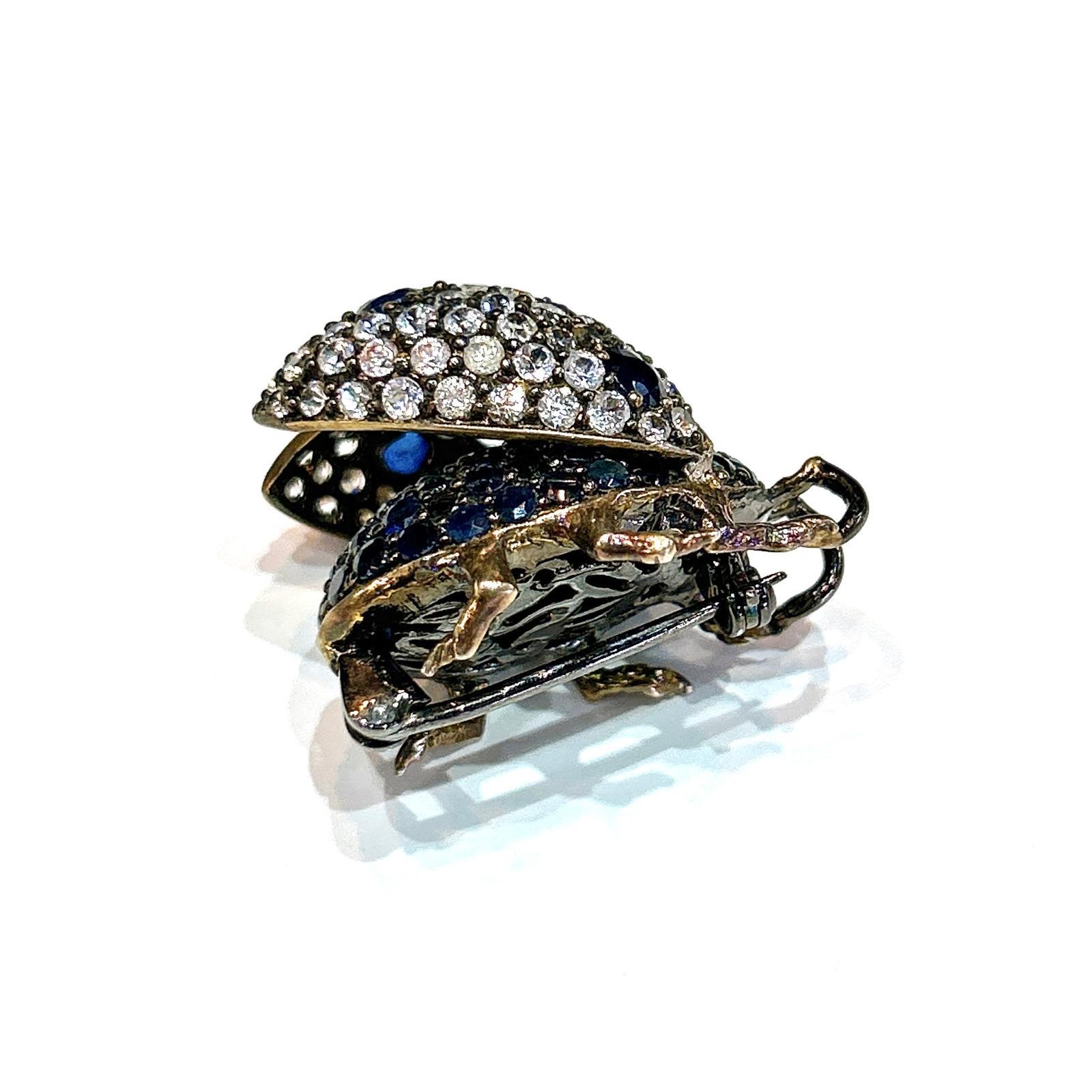 Bochic “Orient” Sapphire< Garnet & Ruby Beetle Brooch Set In 18K Gold & Silver In New Condition For Sale In New York, NY