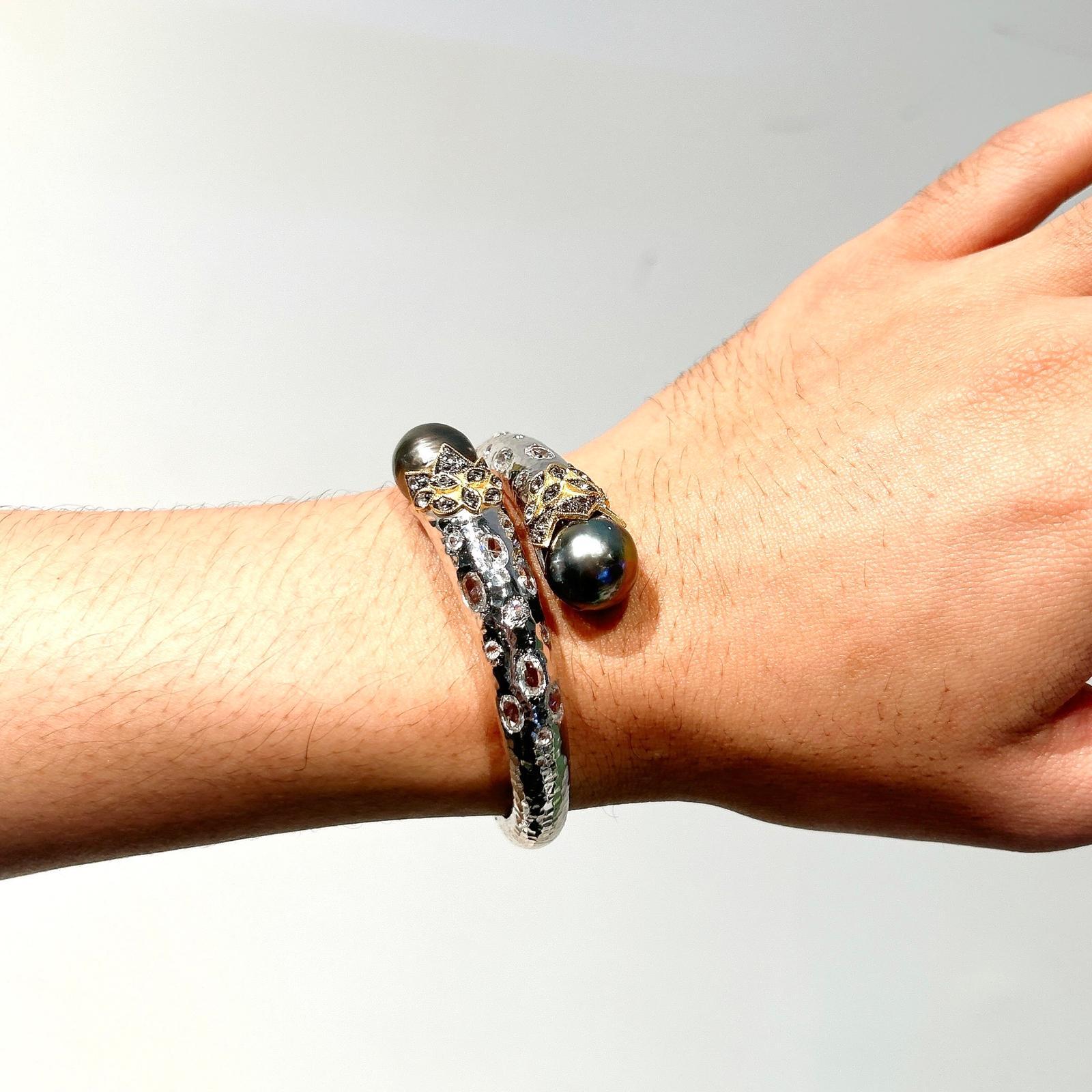 Women's or Men's Bochic “Orient” Sapphire, Topaz & South Sea Pearl Bangle Set White 18K & Silver For Sale