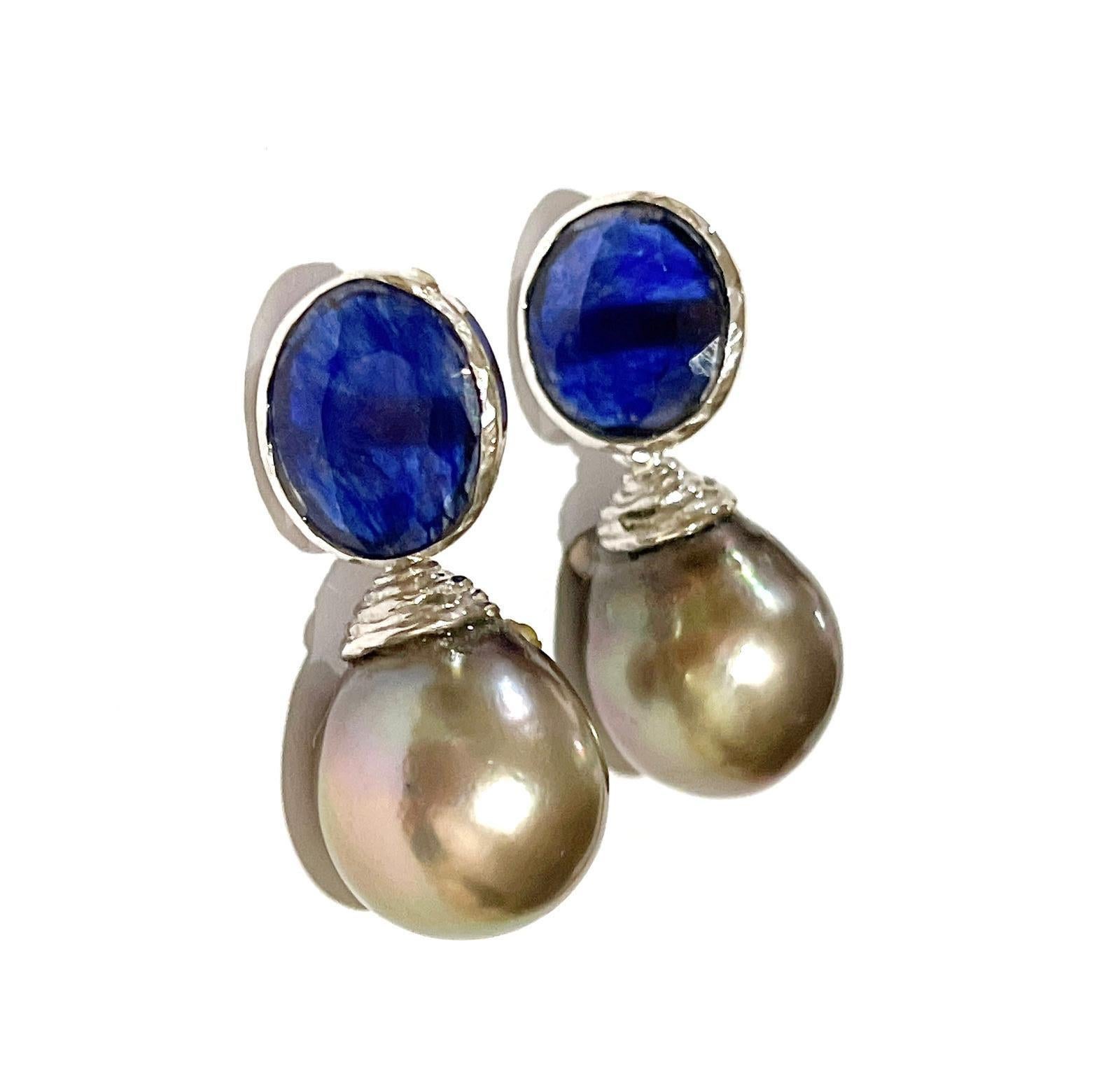 Ensemble boucles d'oreilles Bochic Orient en or et argent 18 carats, perles des mers du Sud et saphir bleu Neuf - En vente à New York, NY