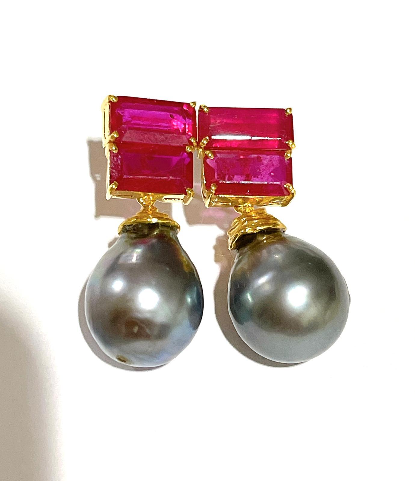 Bochic “Orient” South Sea Pearl & Ruby Earrings Set 18K Gold&Silver 

Natural Rubies - 10 carat 
Baroque south sea pearls 

The earrings from the 