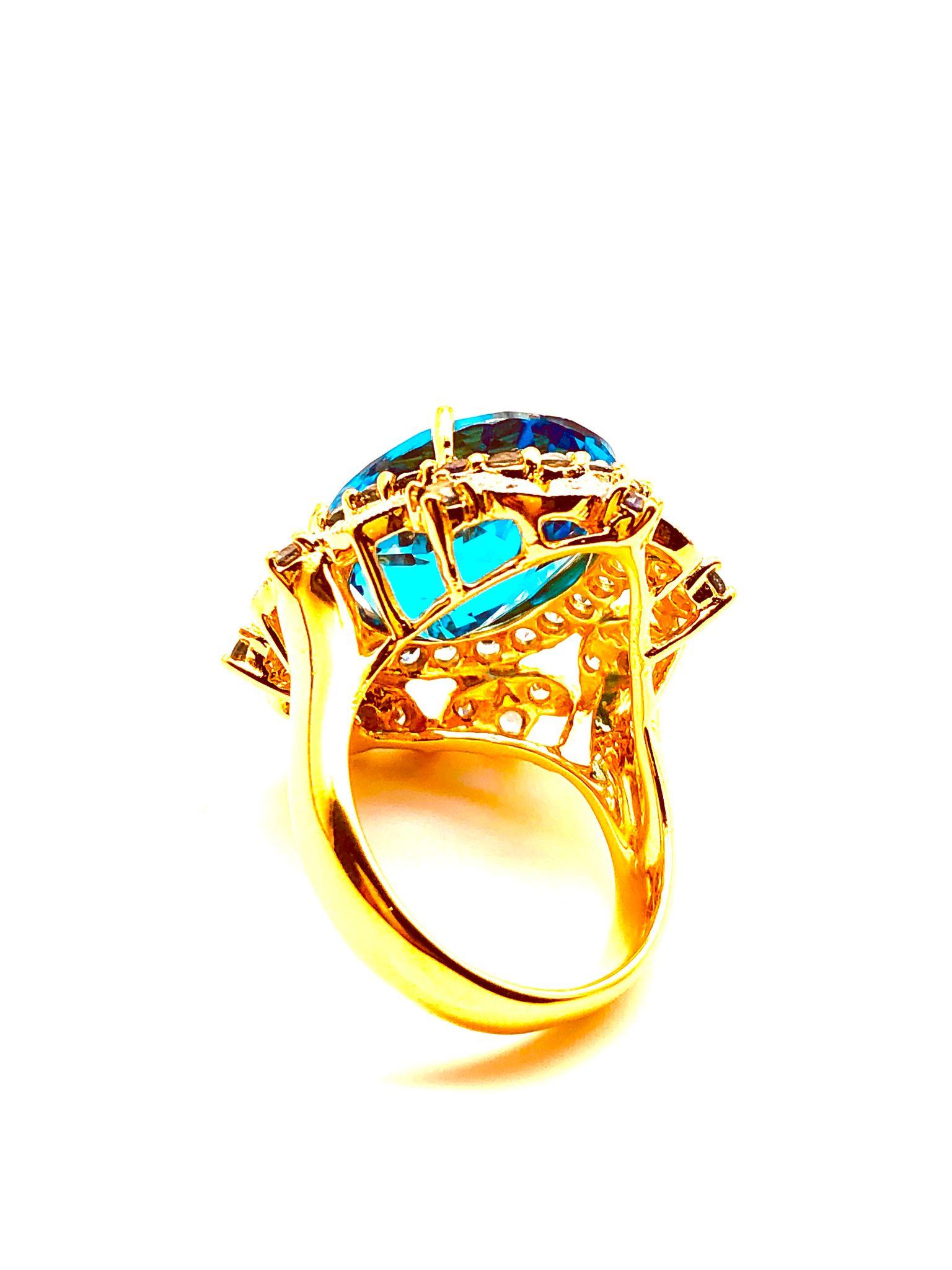 Bochic “Orient” Swiss Blue Topaz, Sapphire & Diamonds Ring Set 18K Gold & Silver In New Condition For Sale In New York, NY