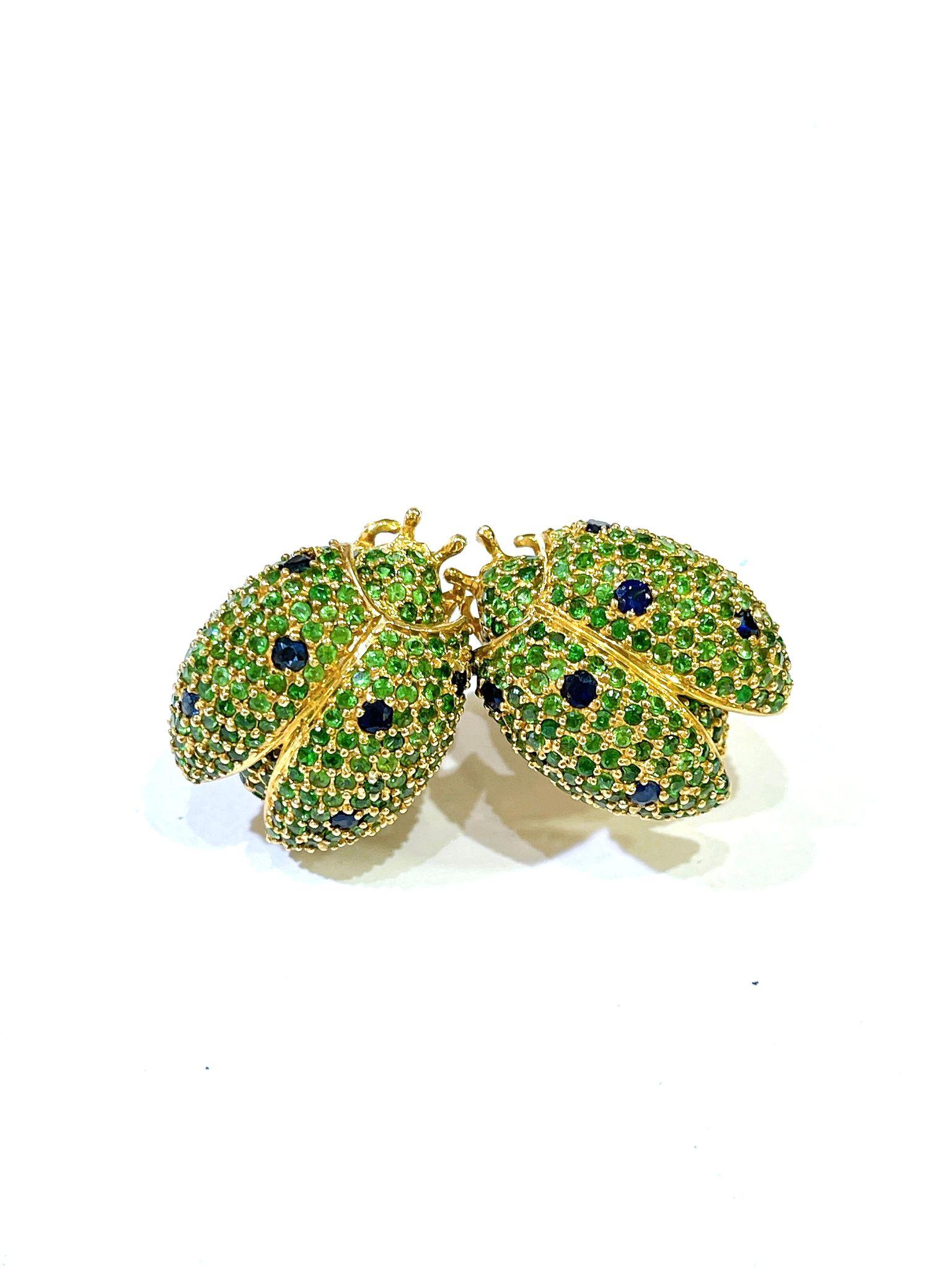 Belle Époque Bochic “Orient” Tsavorite & Blue Sapphire Earrings Set In 18K Gold & Silver For Sale