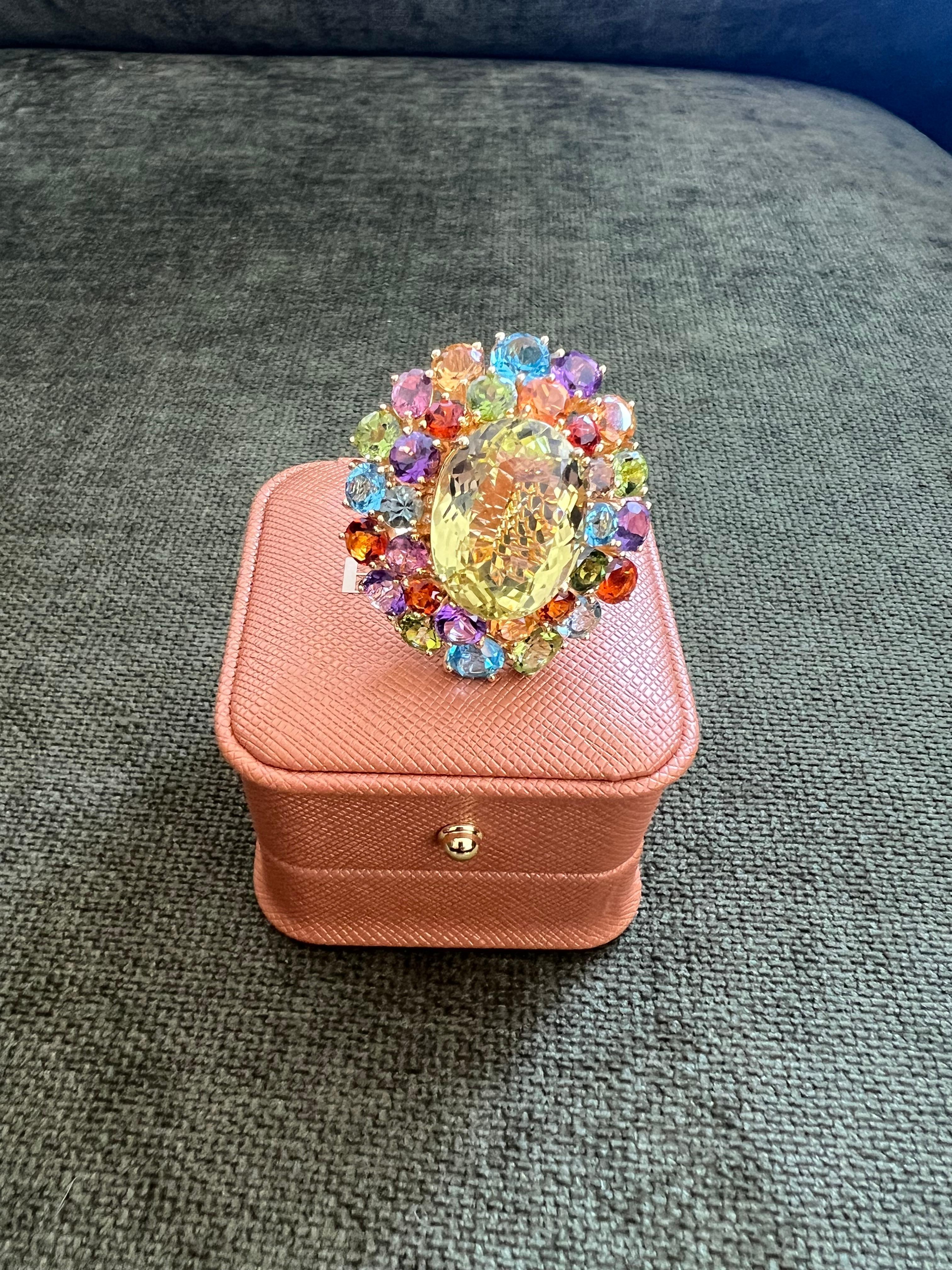 Bochic “Orient” Vintage Amethyst, Lemon Quartz & Citrine Ring Set In 18K Gold & In Excellent Condition For Sale In New York, NY