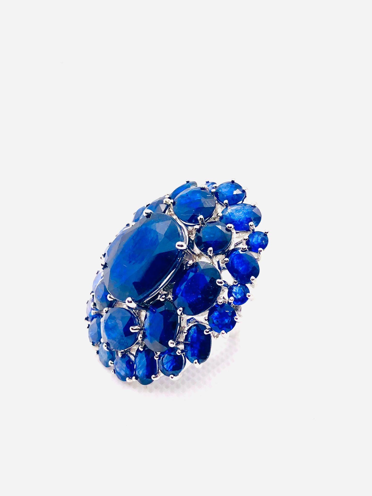 Women's or Men's Bochic “Orient” Vintage Blue Sapphire Vintage Cluster Ring Set 18K White Gold & For Sale