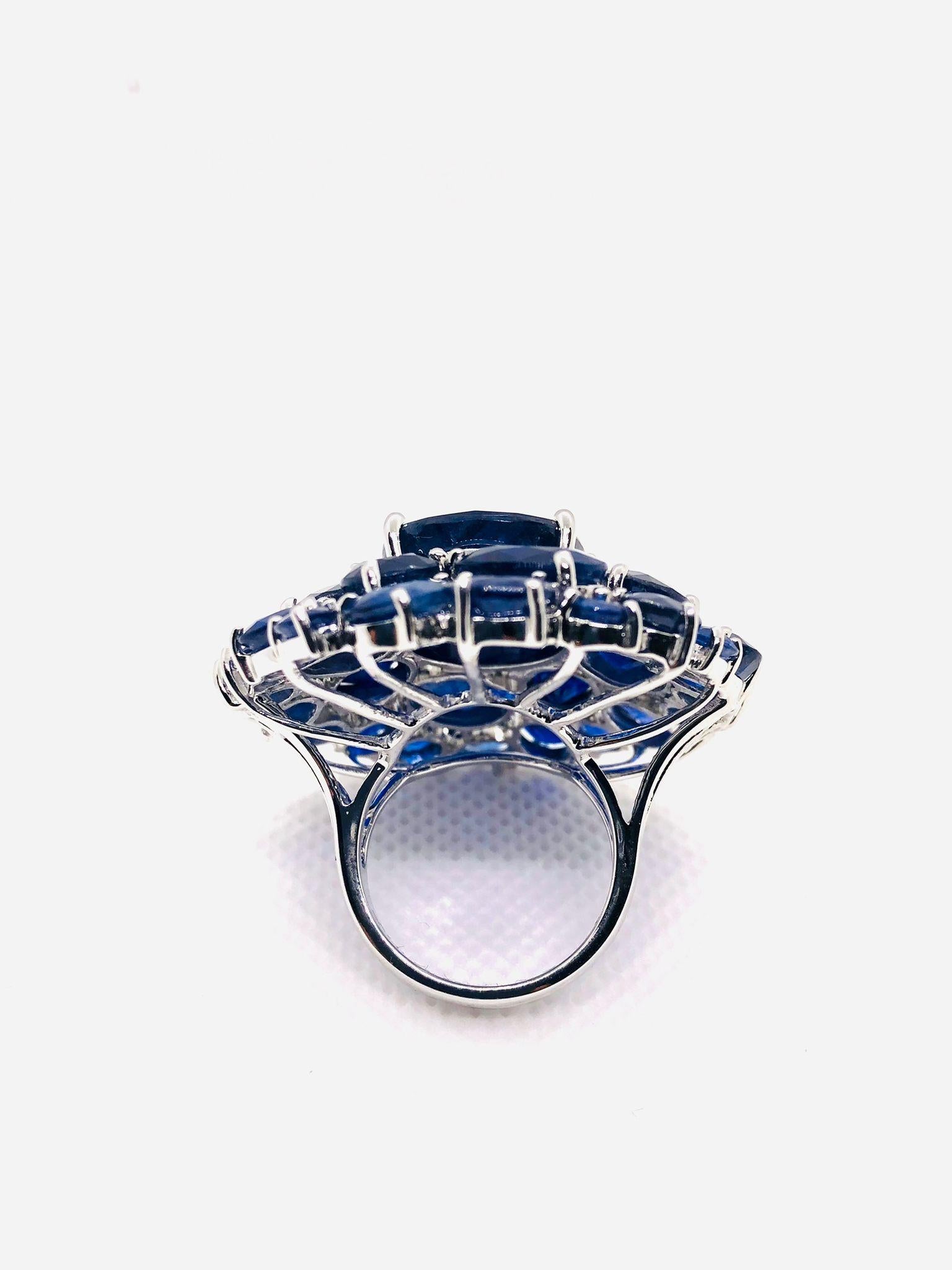 Bochic “Orient” Vintage Blue Sapphire Vintage Cluster Ring Set 18K White Gold & For Sale 1