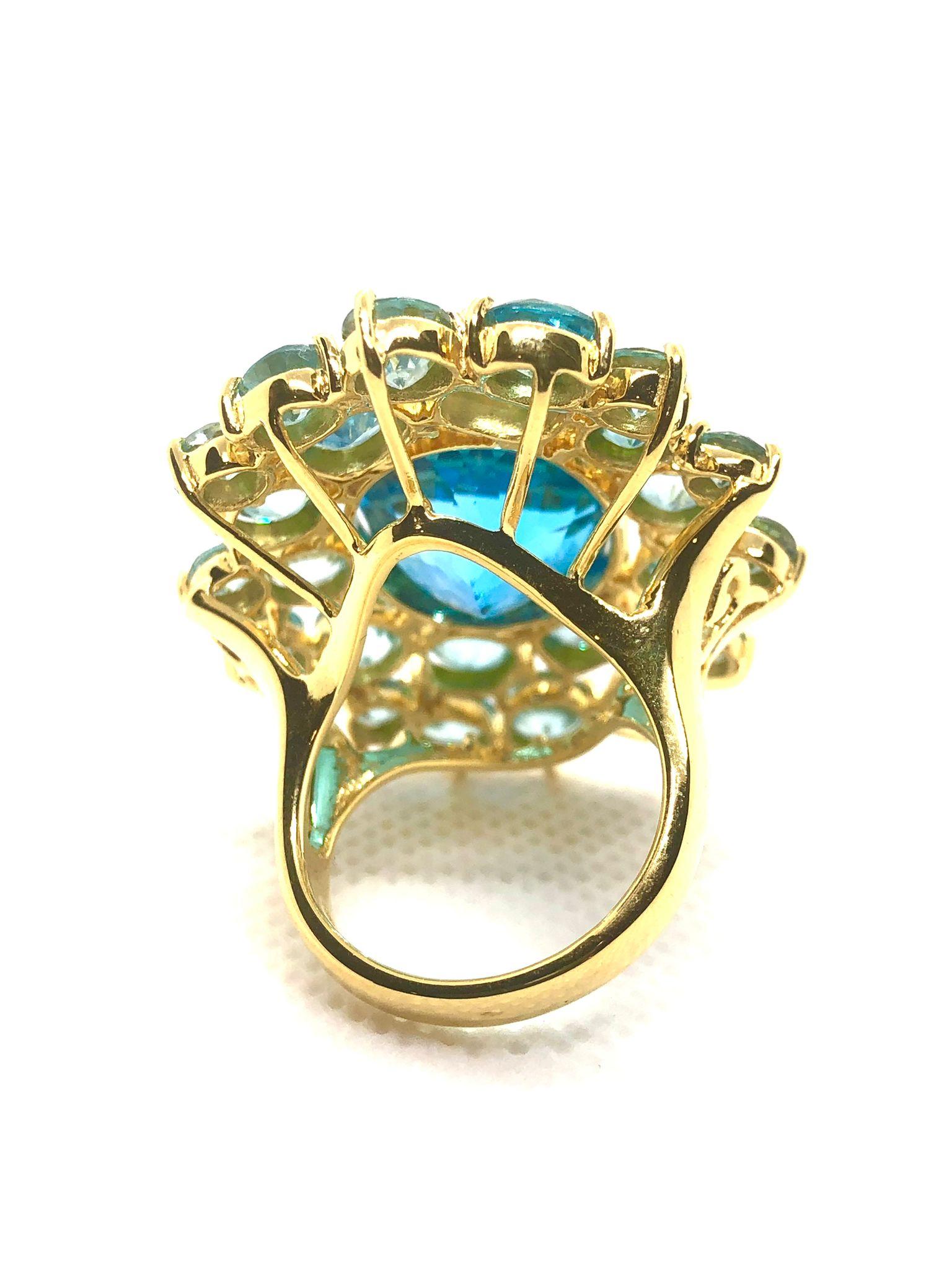 Bochic “Orient” Vintage Blue Topaz Cocktail Ring Set In 18K Gold & Silver In Excellent Condition For Sale In New York, NY