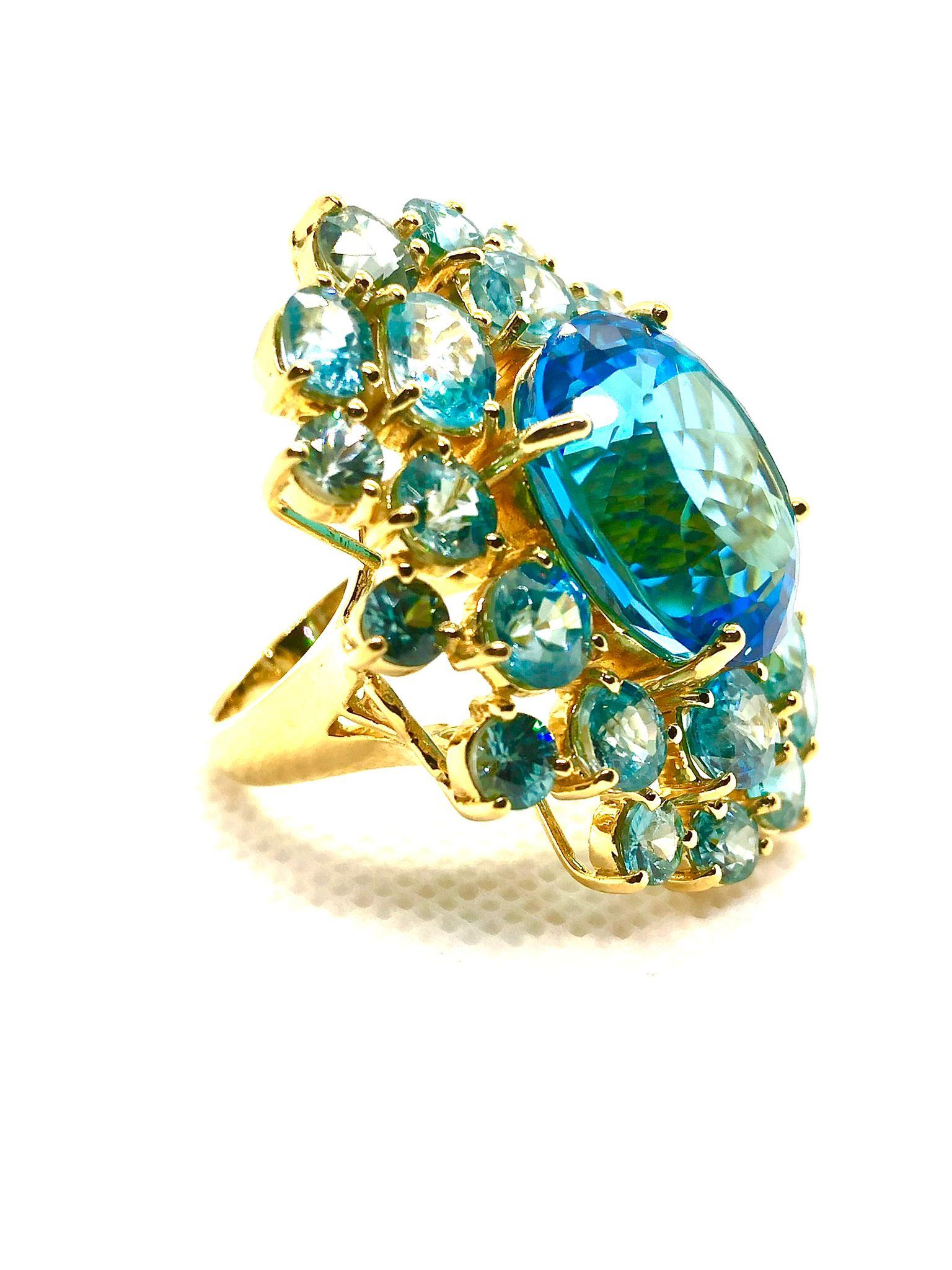 Bochic “Orient” Vintage Blue Topaz Cocktail Ring Set In 18K Gold & Silver For Sale 3