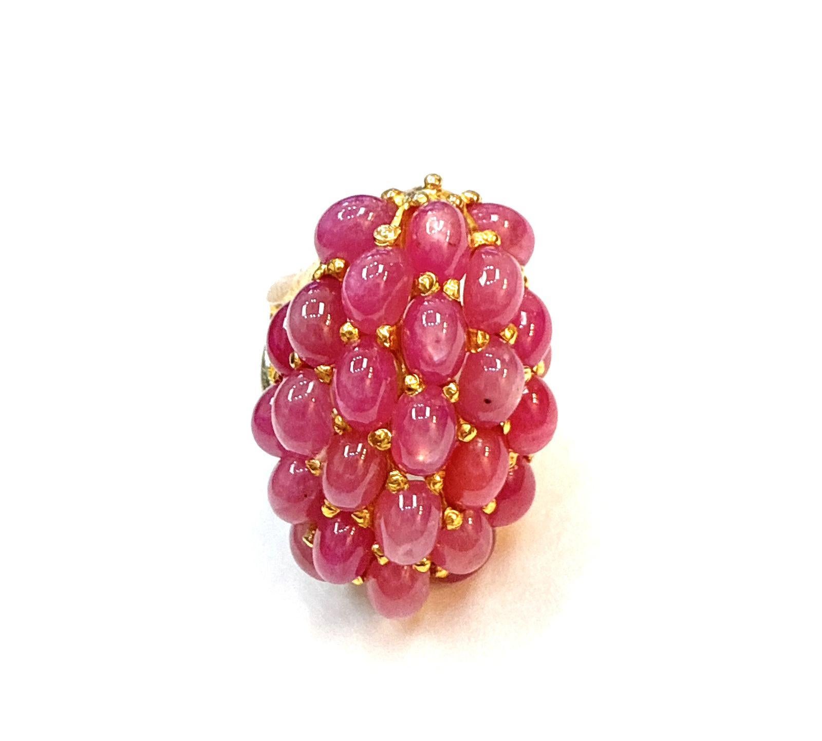 Bochic “Orient” Vintage Bubble Cabochon Ruby Ring Set In 18K Gold & Silver For Sale 1