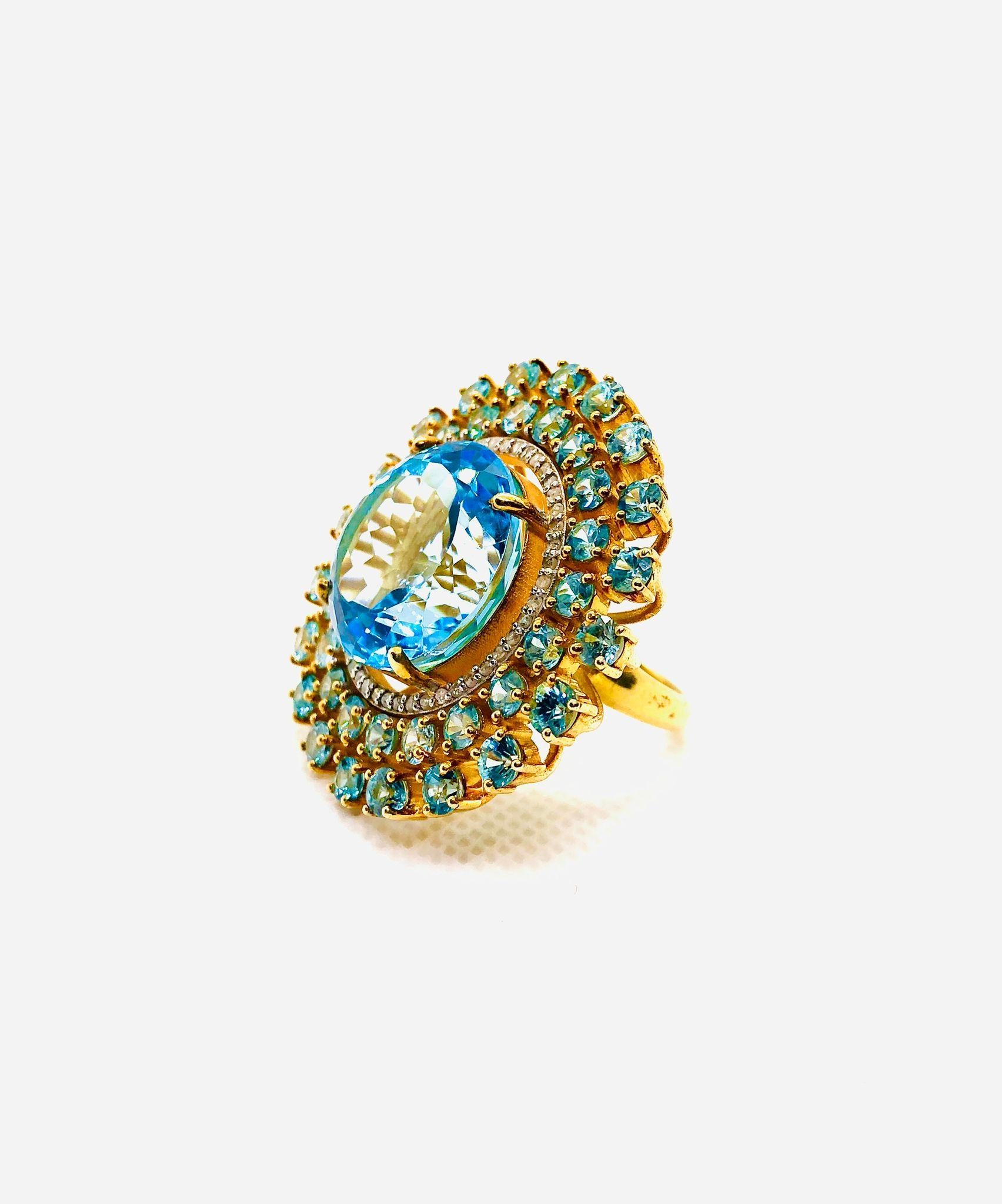 Brilliant Cut Bochic “Orient” Vintage Diamond & Multi Blue Topaz Ring Set In 18K Gold & Silver For Sale