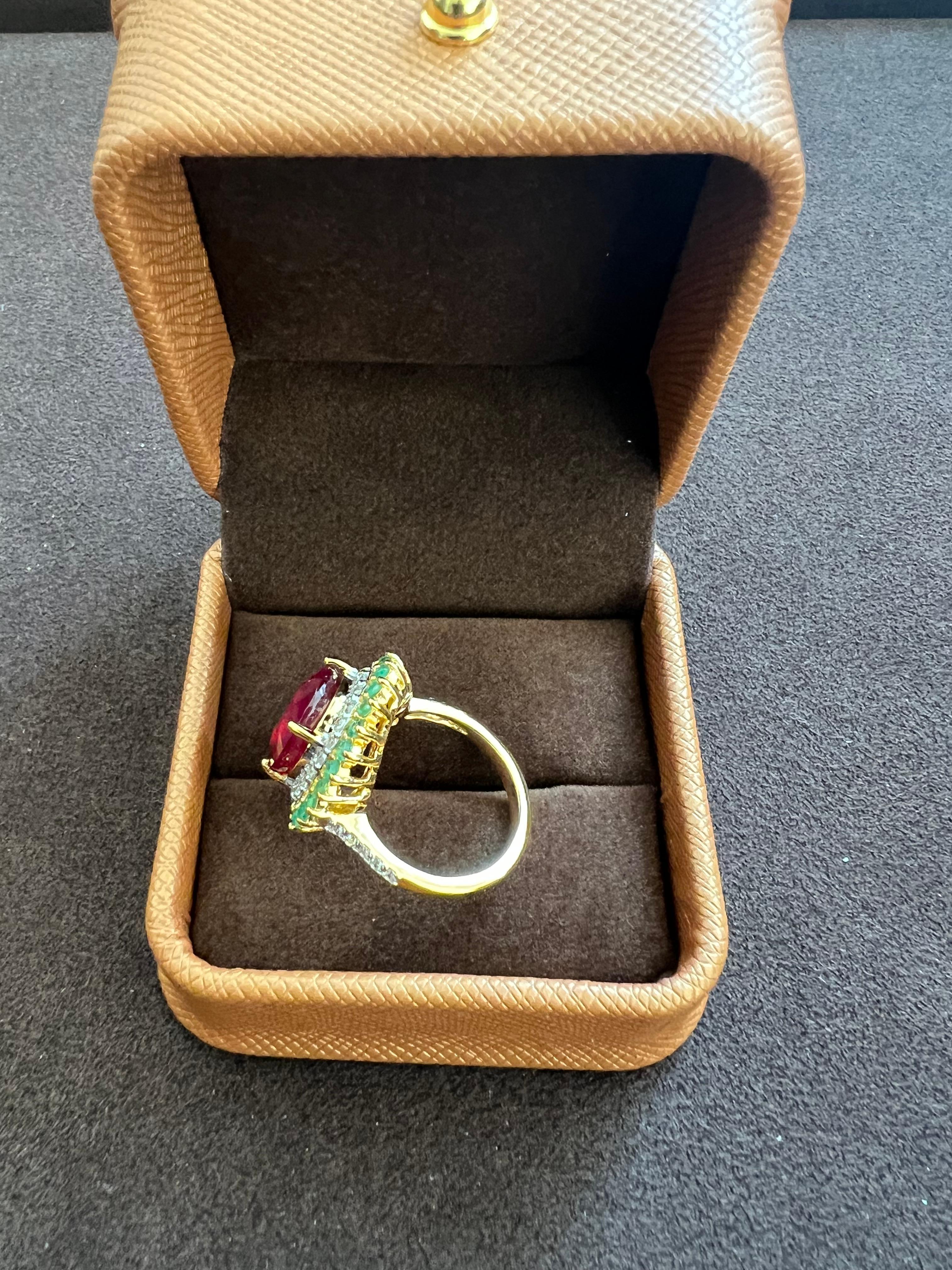Bochic “Orient” Vintage Diamond, Ruby & Emerald Ring Set In 18K Gold & Silver In Excellent Condition For Sale In New York, NY