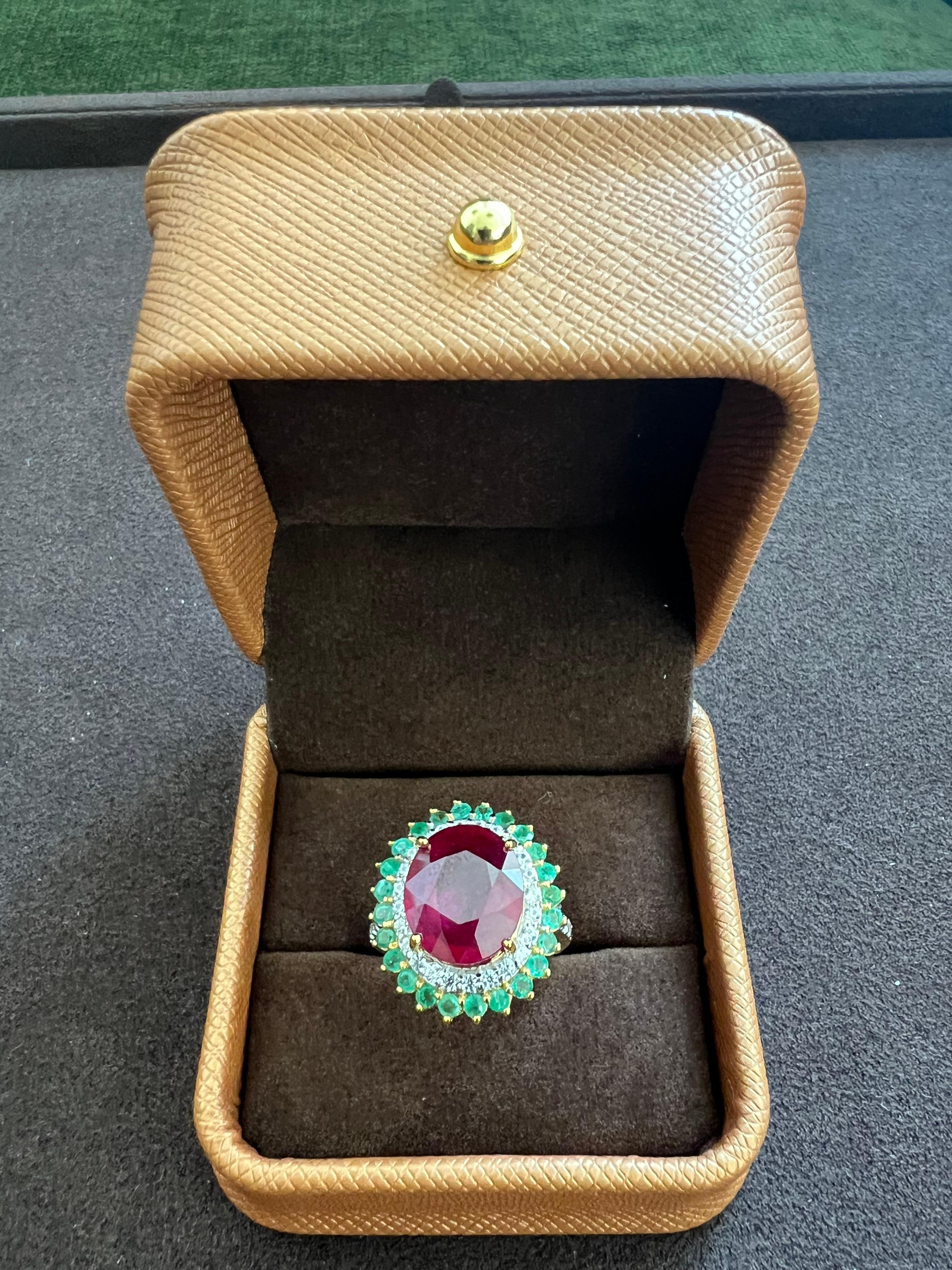 Bochic “Orient” Vintage Diamond, Ruby & Emerald Ring Set In 18K Gold & Silver For Sale 3