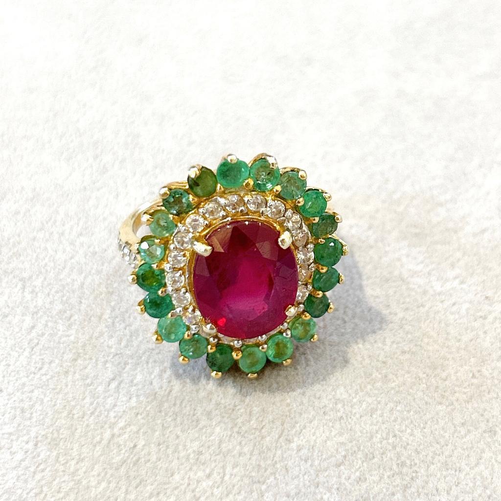 Bochic Orient Vintage-Ring aus 18 Karat Gold und Silber mit Smaragd, Rubin und Diamant (Brillantschliff) im Angebot