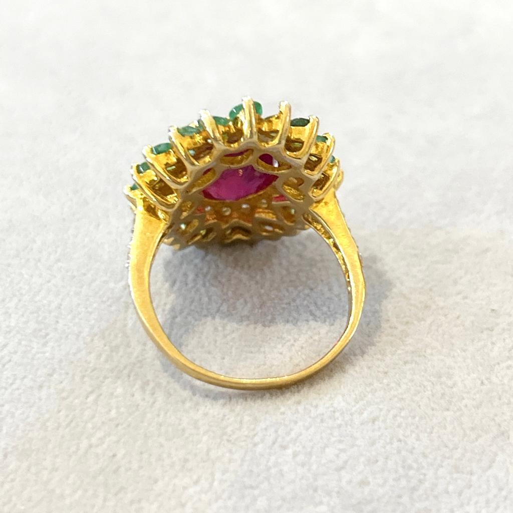 Bochic “Orient” Vintage Emerald, Ruby & Diamond Ring Set In 18K Gold & Silver  In New Condition In New York, NY