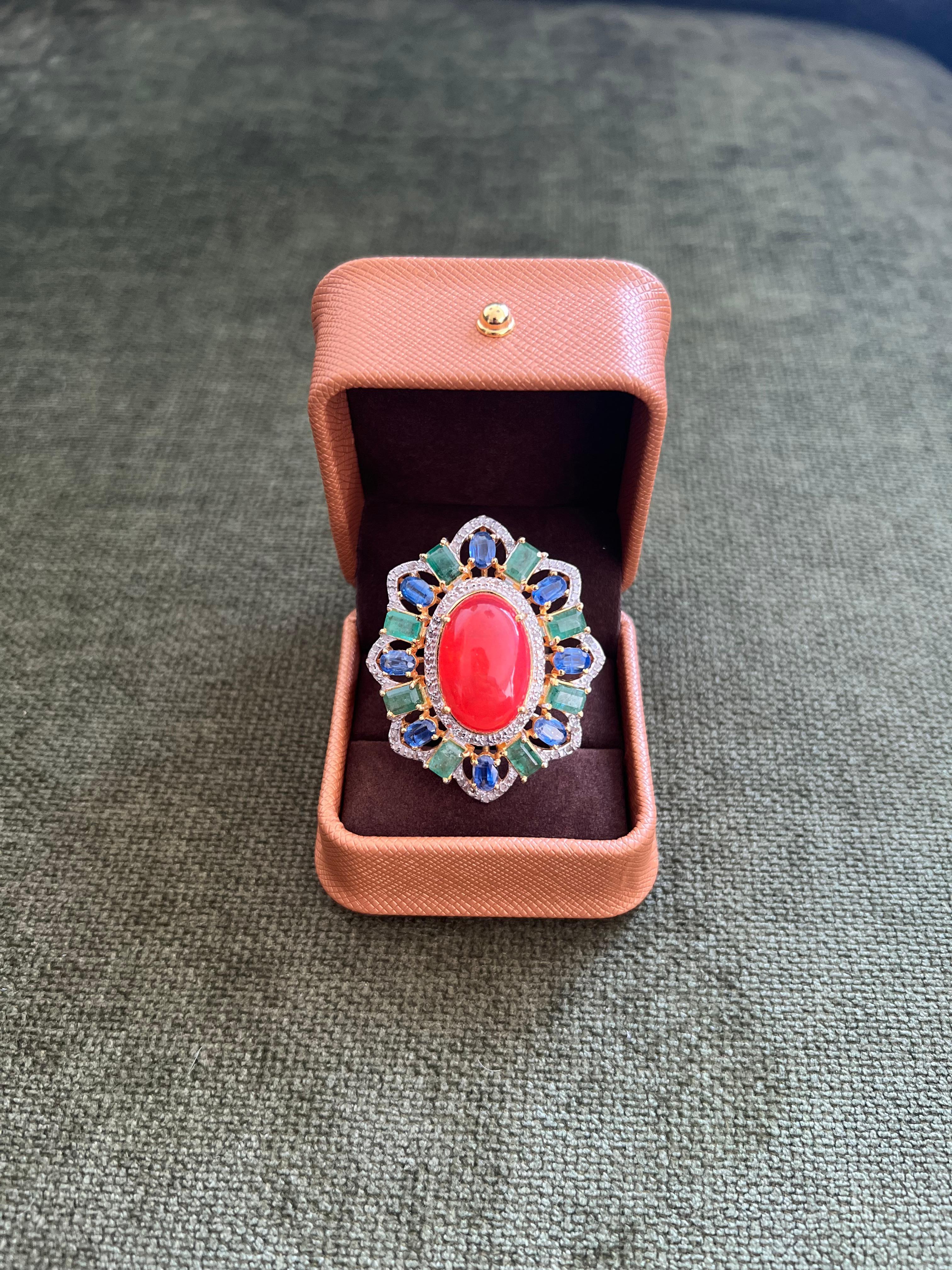 Brilliant Cut Bochic “Orient” Vintage Diamonds, Emeralds & Sapphire Ring Set In 18K Gold & Sil For Sale