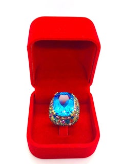 Bochic “Orient” Vintage London Blue Topaz & Multi Sapphire Ring Set In 18 K Gold