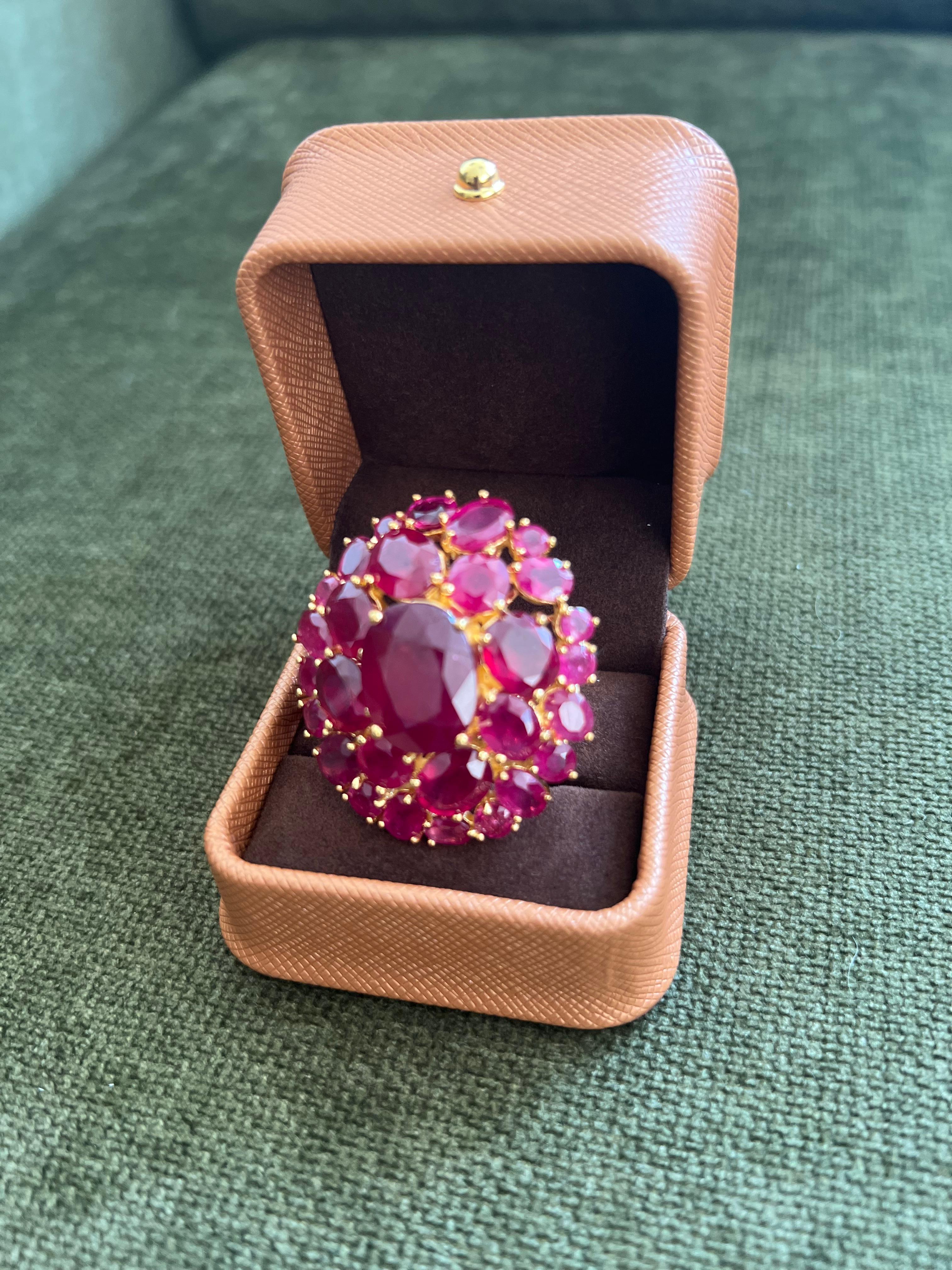 Bochic “Orient” Vintage Natural Ruby Cocktail Ring Set In 18K Gold, Certificate For Sale 5