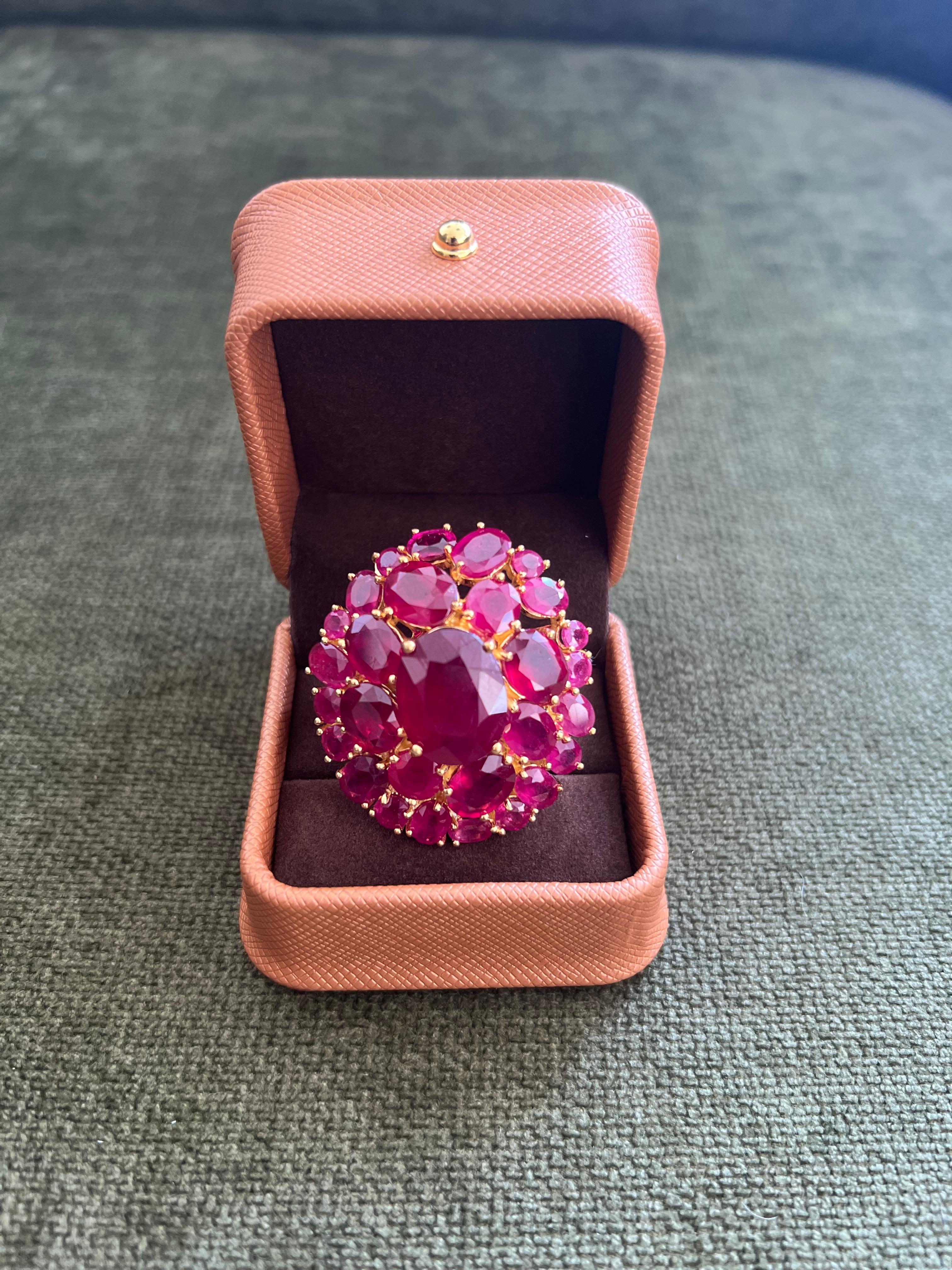 Bochic “Orient” Vintage Natural Ruby Cocktail Ring Set In 18K Gold, Certificate For Sale 8