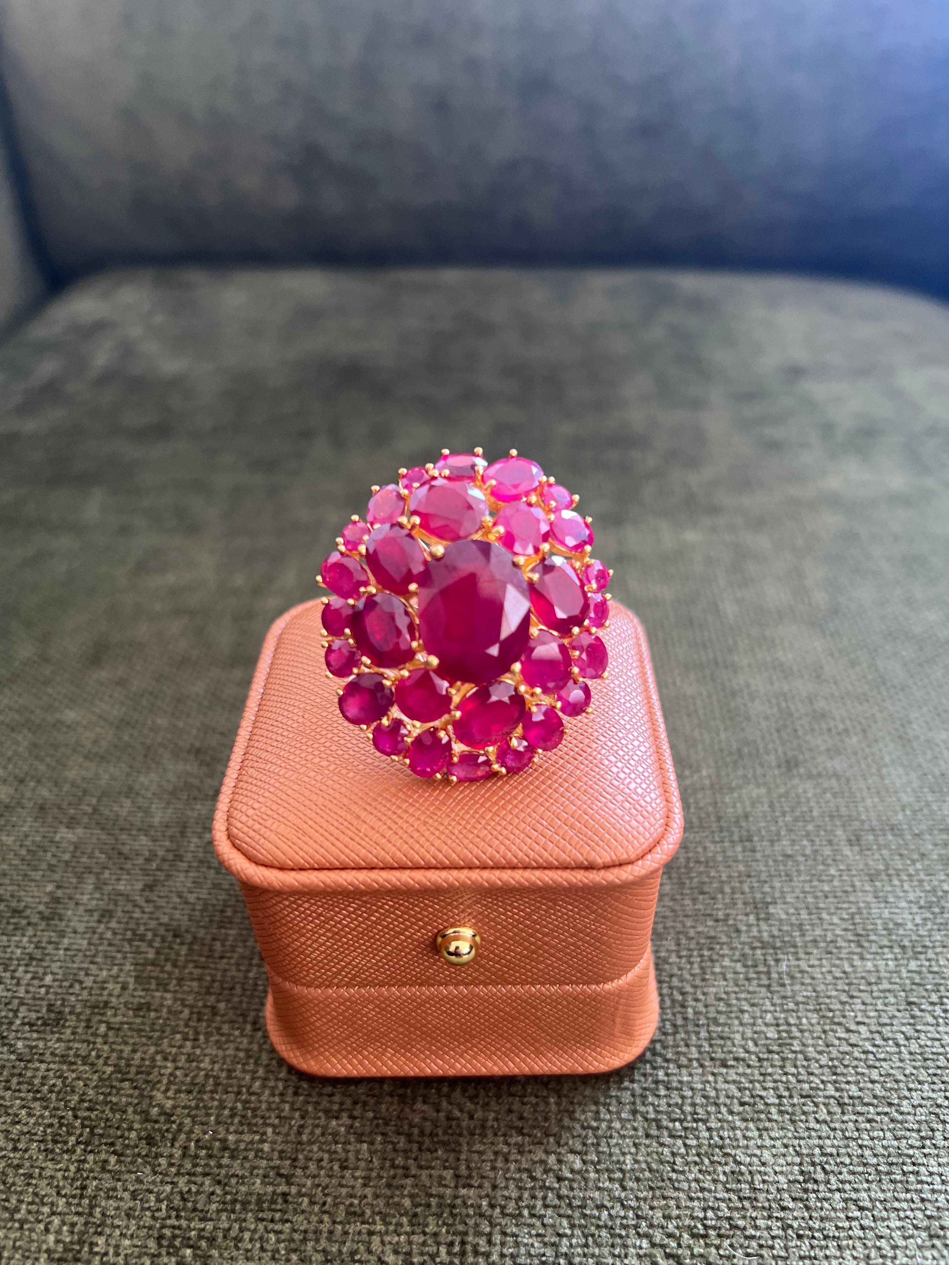 Baroque Bochic “Orient” Vintage Natural Ruby Cocktail Ring Set In 18K Gold, Certificate For Sale