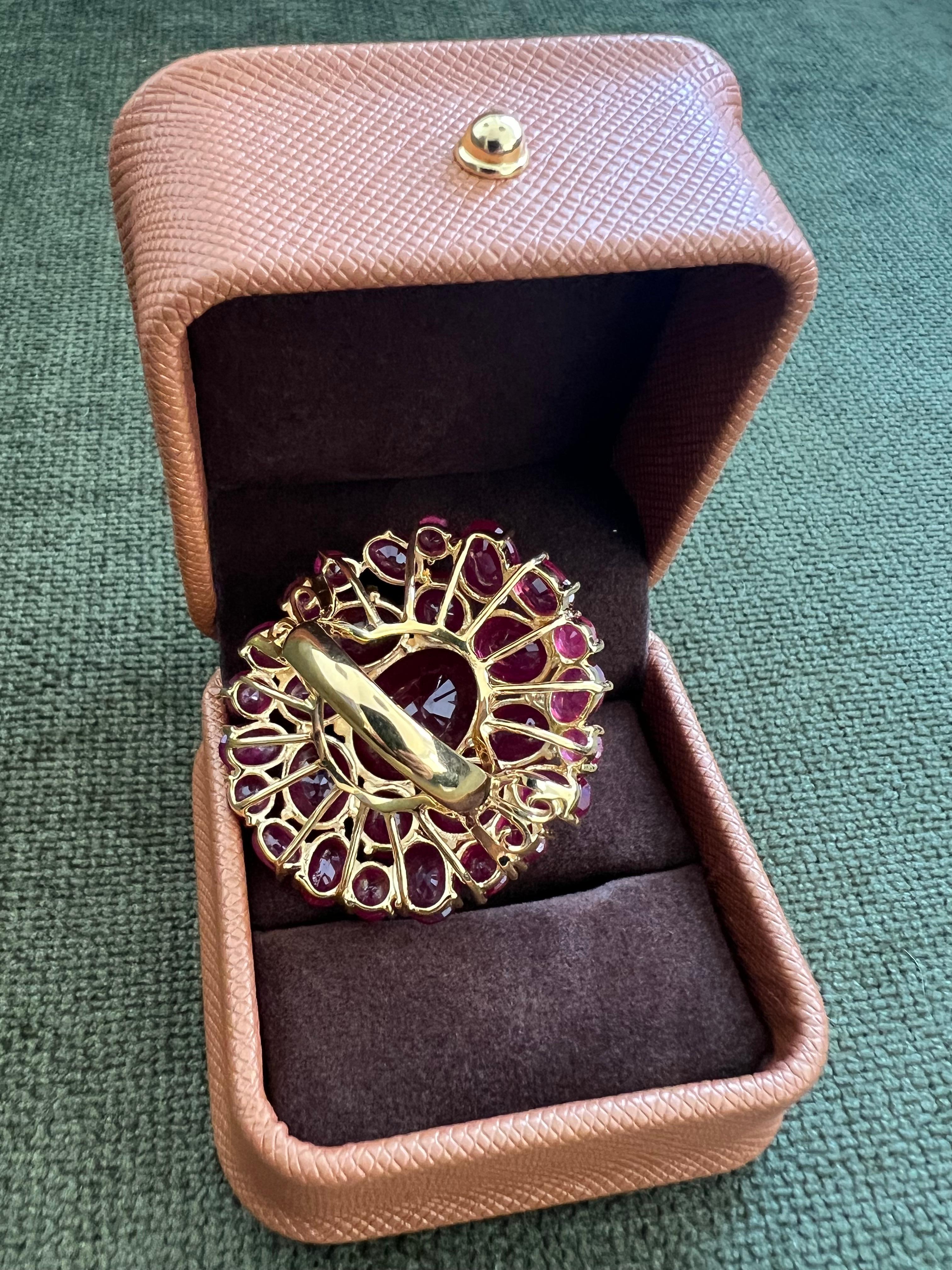Bochic “Orient” Vintage Natural Ruby Cocktail Ring Set In 18K Gold, Certificate For Sale 1