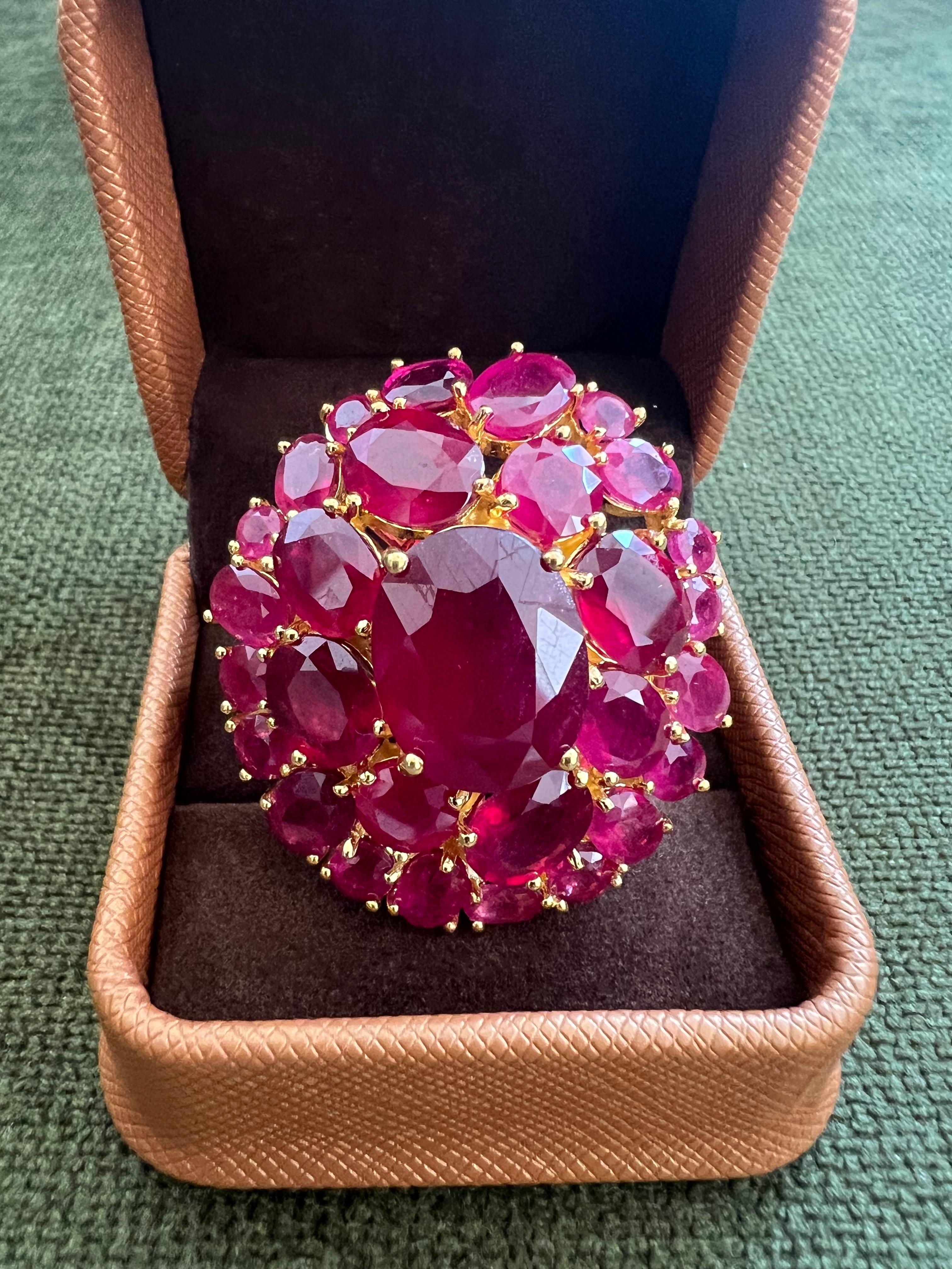 Bochic “Orient” Vintage Natural Ruby Cocktail Ring Set In 18K Gold, Certificate For Sale 2
