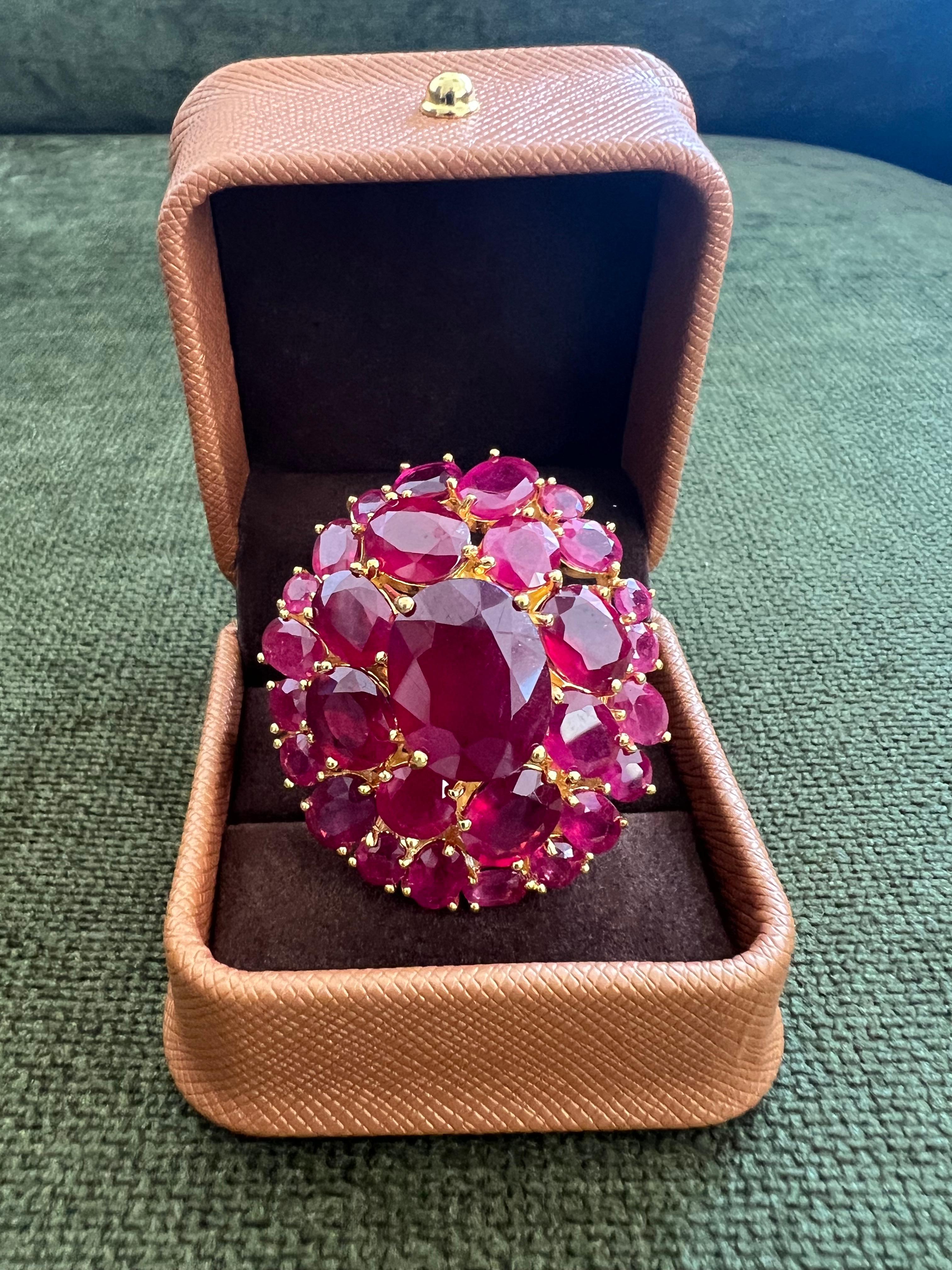 Bochic “Orient” Vintage Natural Ruby Cocktail Ring Set In 18K Gold, Certificate For Sale 3