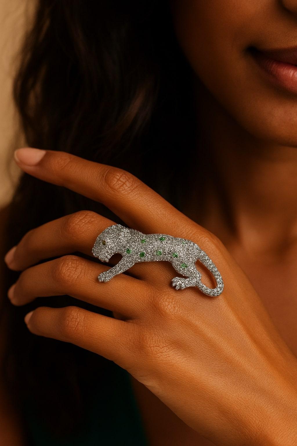 Bochic “Orient” Vintage Panthere Emerald & Sapphire Ring Set 18K White Gold & For Sale 10