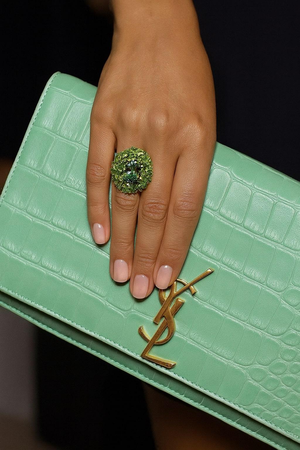 Bochic “Orient” Vintage Peridot & Green Amethyst Ring Set In 18K Gold & Silver For Sale 6