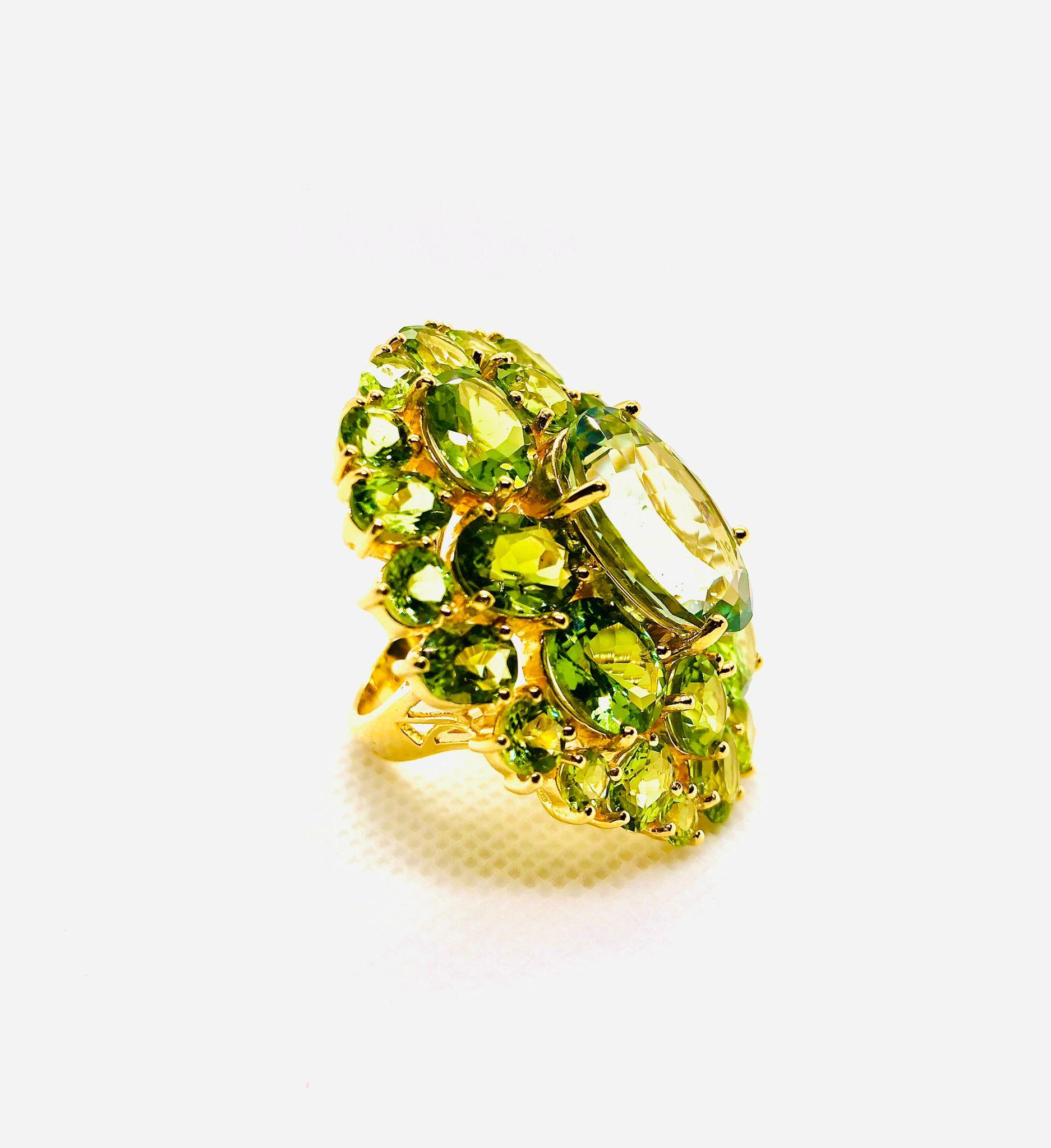 Women's or Men's Bochic “Orient” Vintage Peridot & Green Amethyst Ring Set In 18K Gold & Silver For Sale