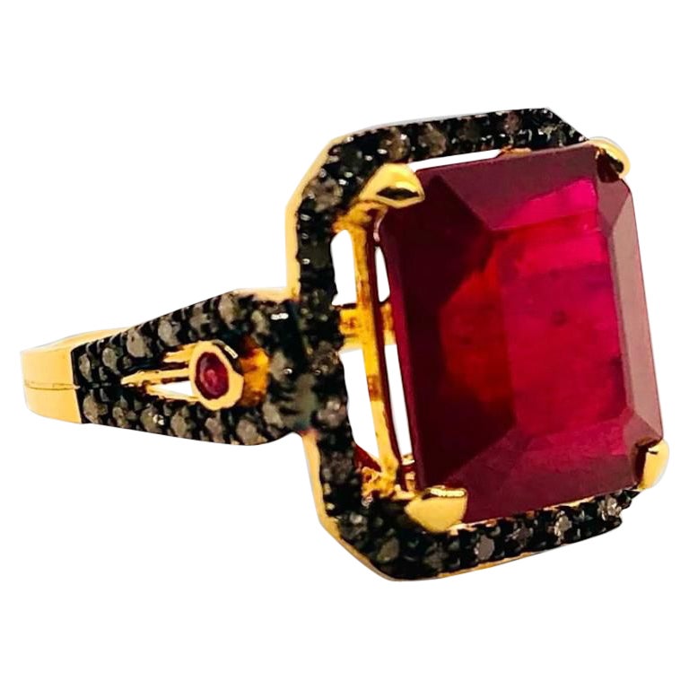 Anello da cocktail con rubino e diamanti vintage di Bochic "Orient" in oro e argento 18 carati