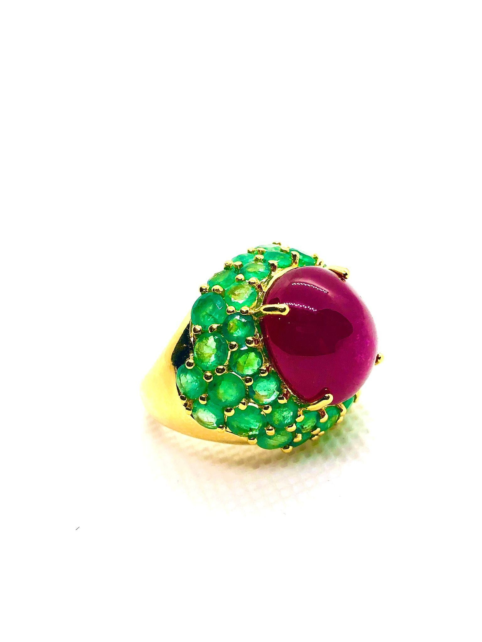 Bochic “Orient” Vintage Ruby & Emerald Cocktail Ring Set In 18K Gold & Silver For Sale 5