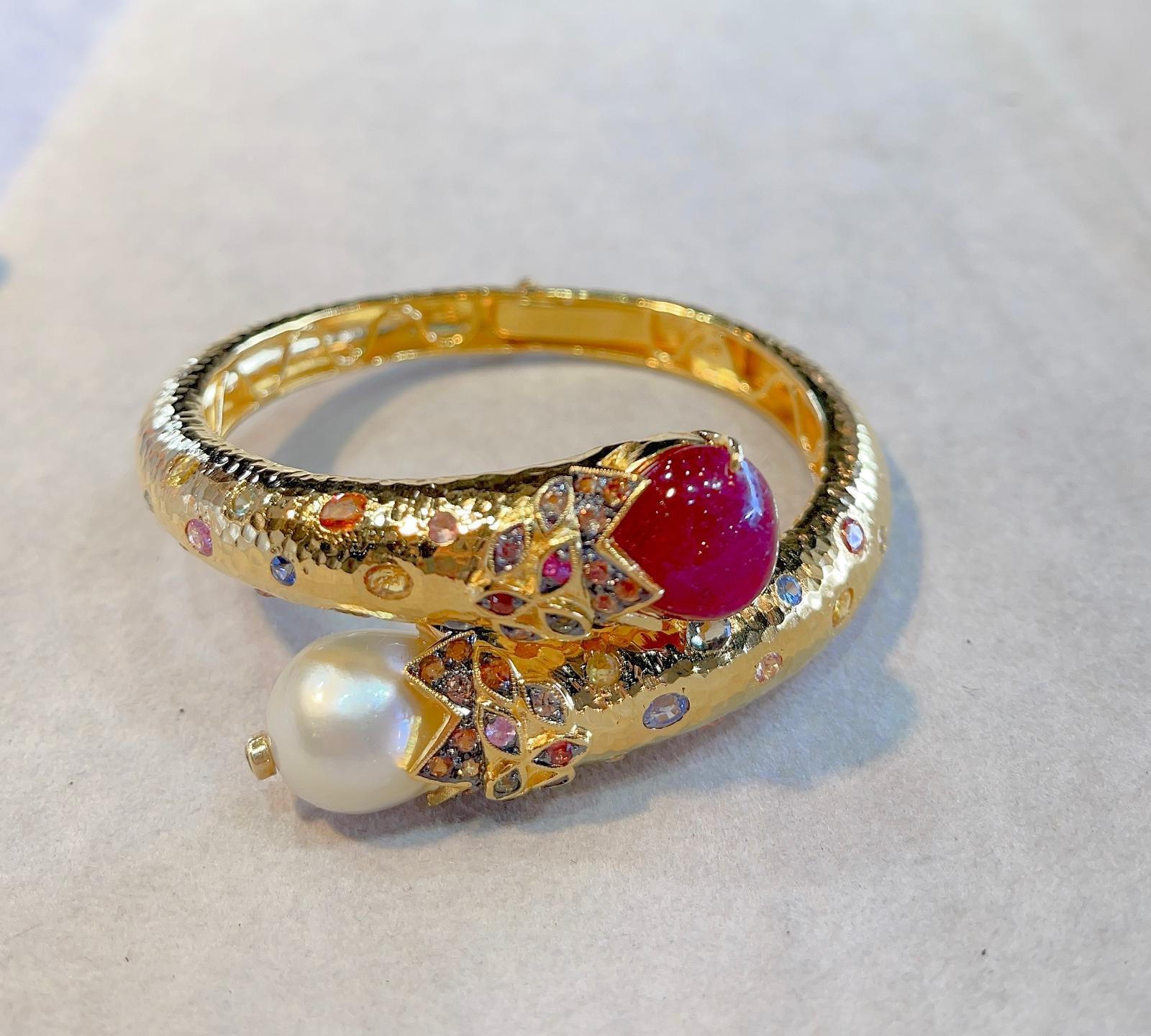 Bochic “Orient” Vintage Ruby, Pearl & Multi Sapphire Dragon Bangle Set In 18K Go For Sale 4
