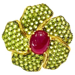 Conjunto de anillos de cóctel vintage «Orient» de Bochic con rubíes y peridotos, en oro de 18 quilates y plata