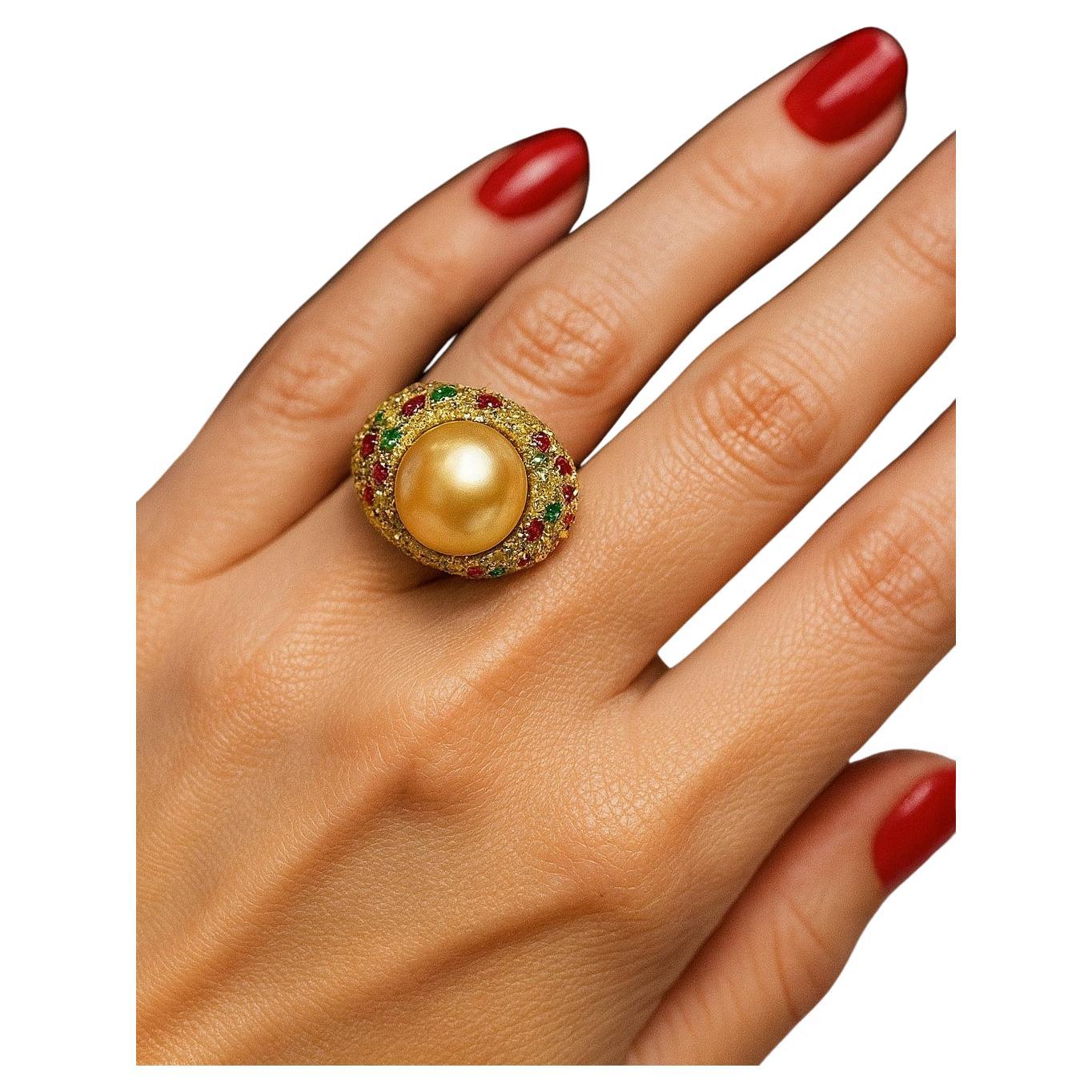 Anello Bochic "Orient" con rubino d
epoca, perle dei mari del sud e zaffiri in oro 18 carati e seta