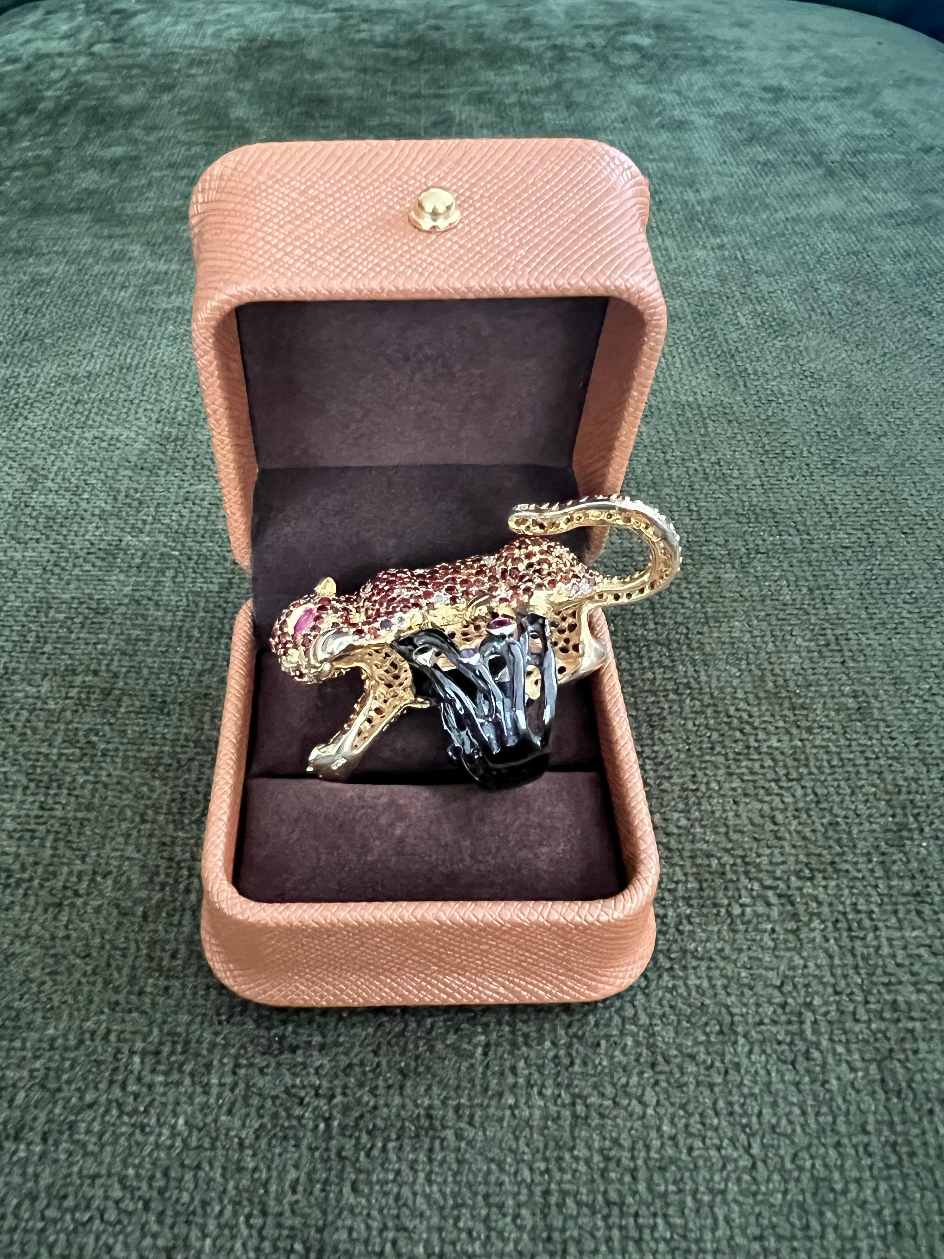 Bochic “Orient” Vintage Sapphire & Ruby Panther Ring Set In 18 K Gold & Silver For Sale 7