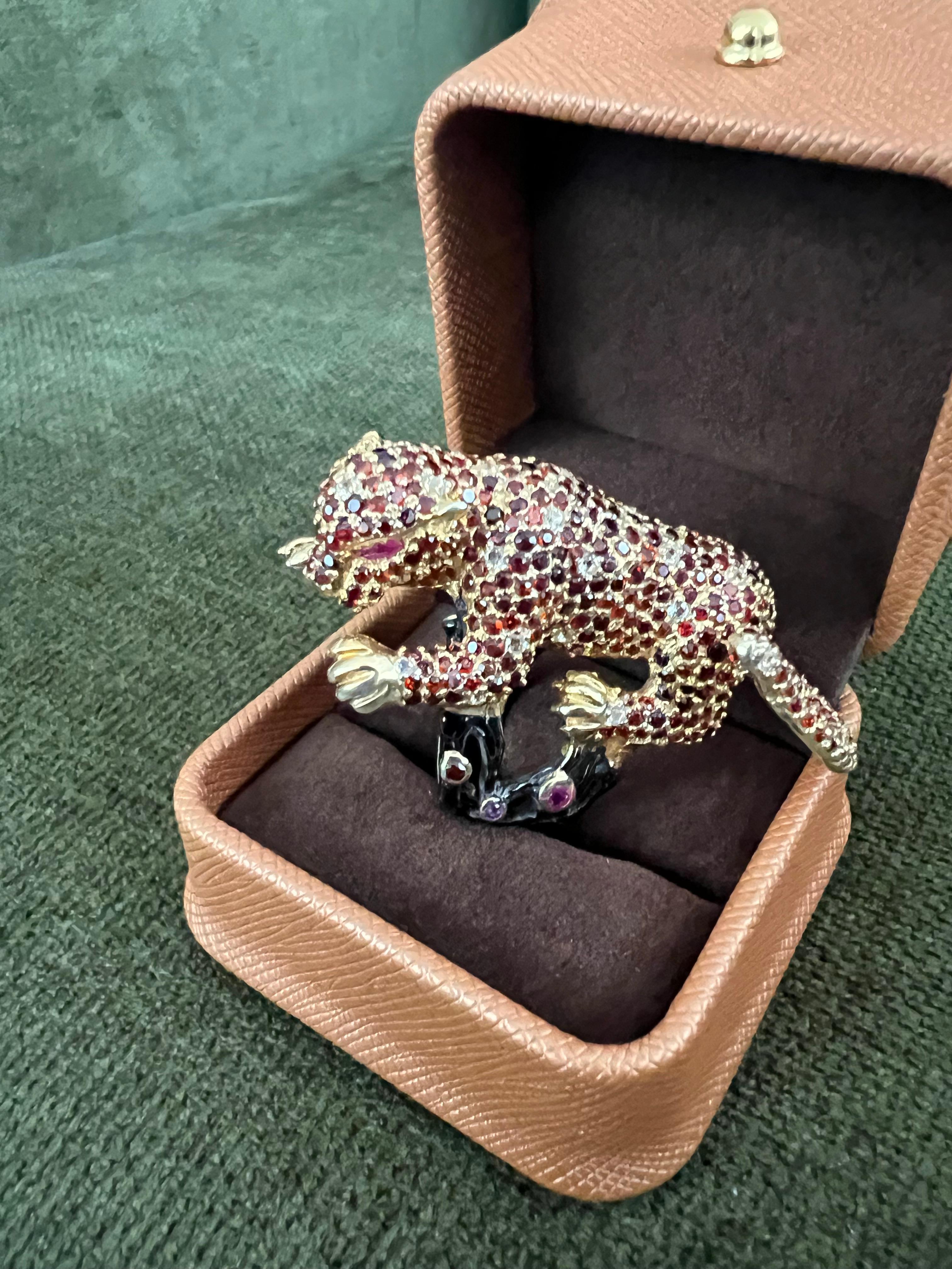 Bochic “Orient” Vintage Sapphire & Ruby Panther Ring Set In 18 K Gold & Silver In Excellent Condition For Sale In New York, NY