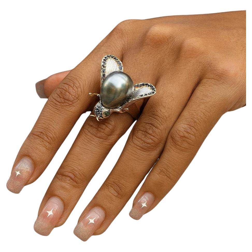 Bochic “Orient” Vintage South Sea Pearl 
Blue Sapphires Ring Set 18K Gold 
Si For Sale