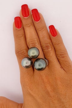Bochic “Orient” Vintage South Sea Pearl & Fancy Sapphires Ring Set 18K Gold & Si