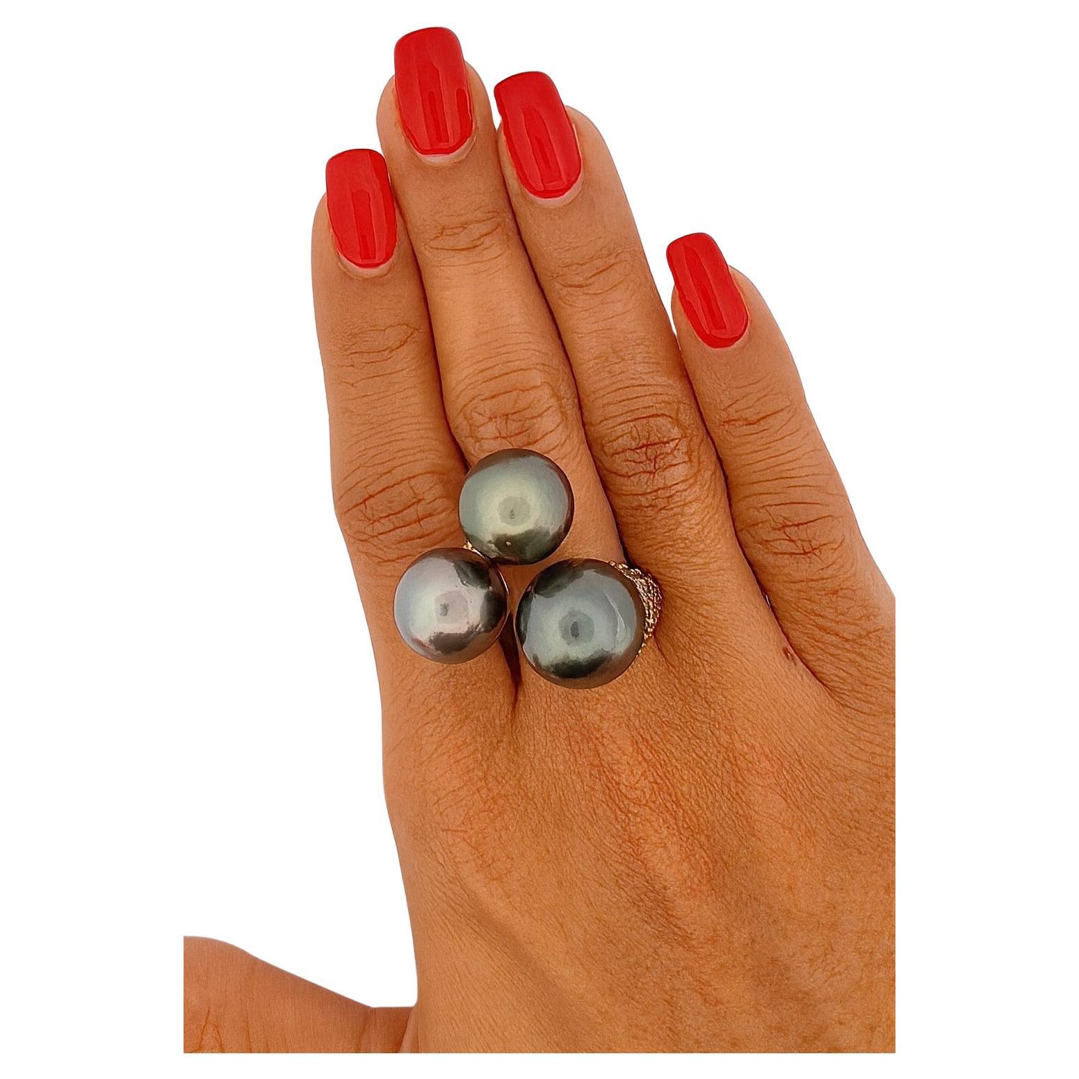 Bochic “Orient” Vintage South Sea Pearl 
Fancy Sapphires Ring Set 18K Gold 
Si