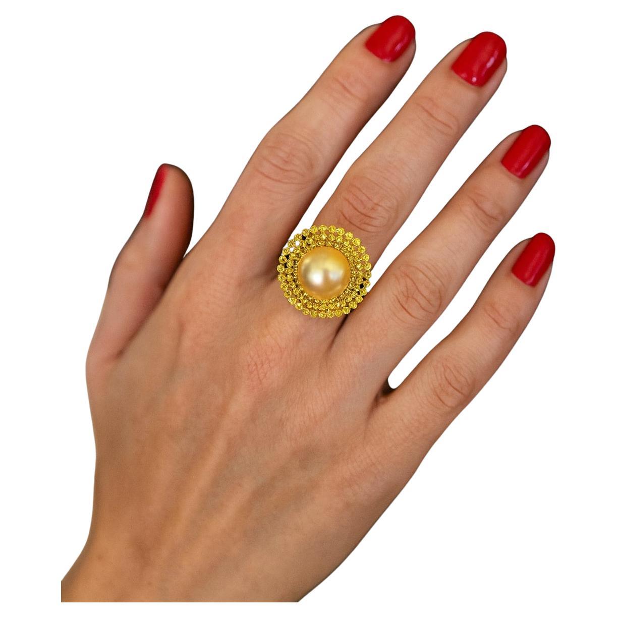 Bochic "Orient" Anello vintage con perle dei mari del sud e zaffiri in oro e argento 18 carati
