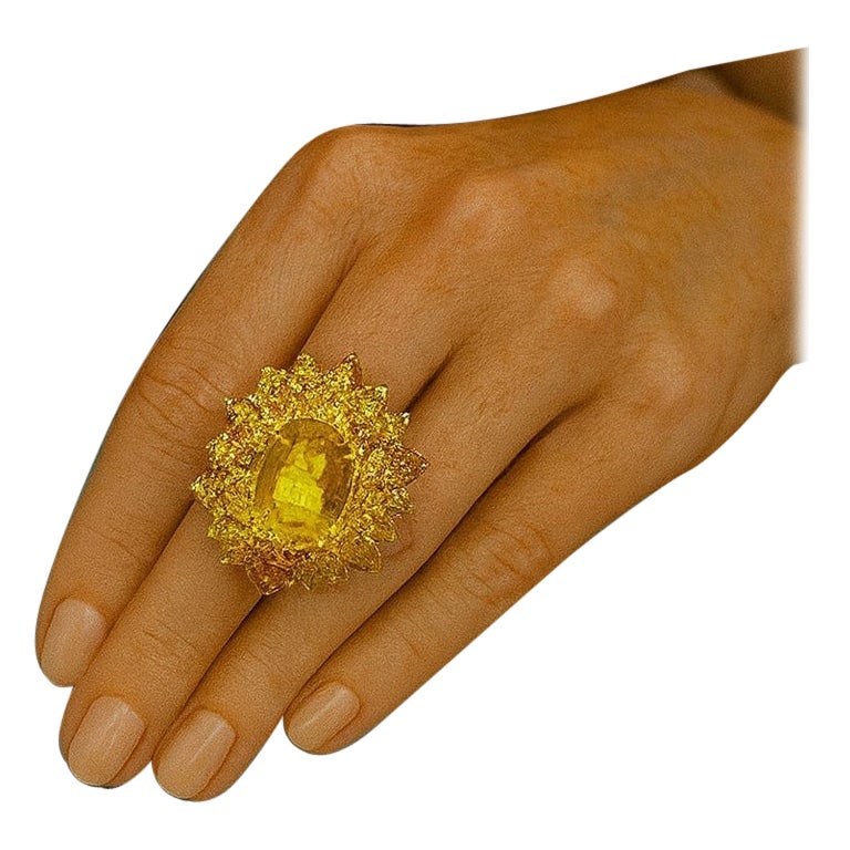 Bochic “Orient” Vintage Yellow Sapphire Cluster Ring Set In 18K Gold & Silver For Sale