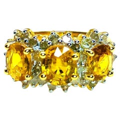 Anello vintage con zaffiro giallo e diamanti in oro e argento 18 carati "Orient" Bochic