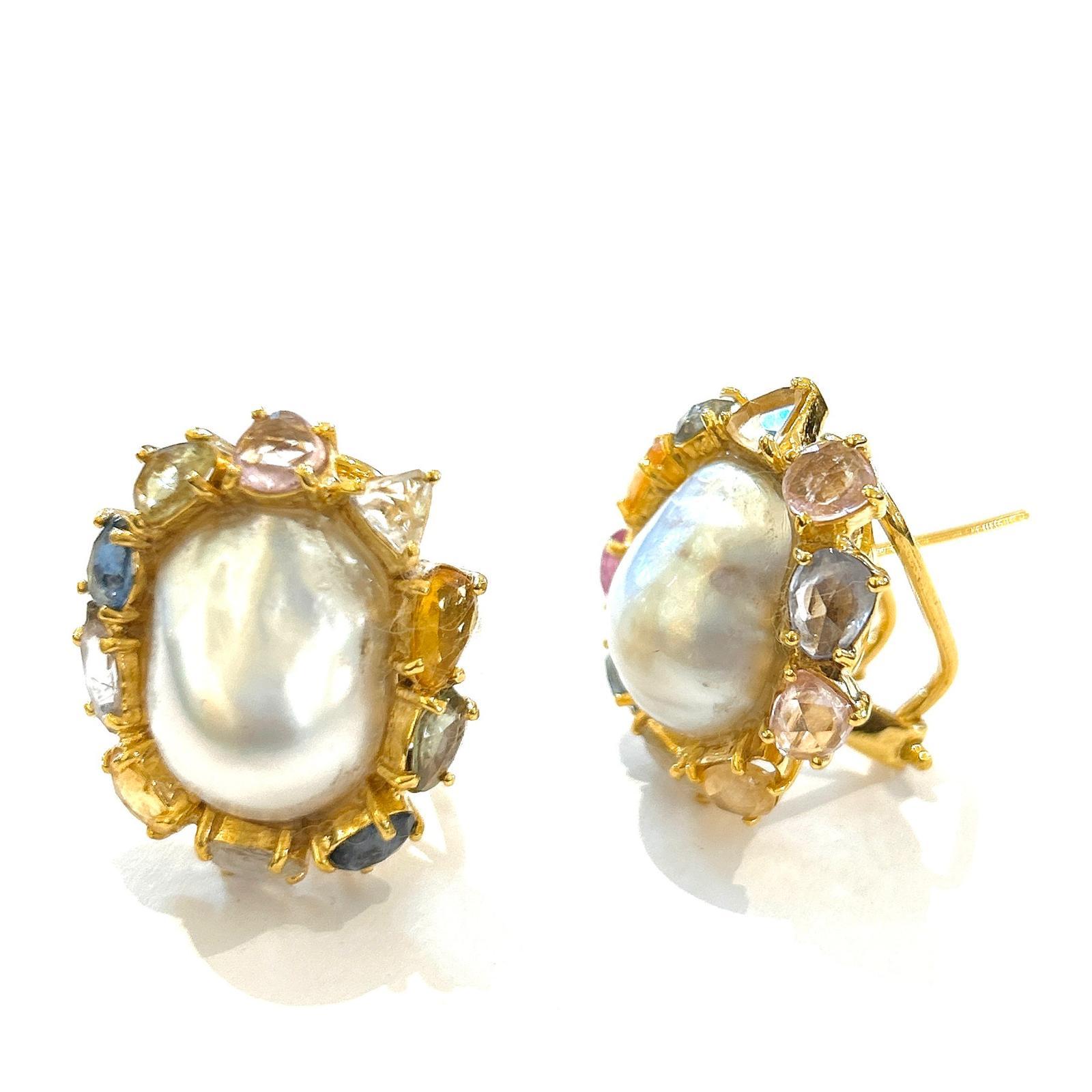 Bochic Orient Weiße Perlen & mehrfarbige Fancy Saphire 18K in Gold & Silber im Angebot 3