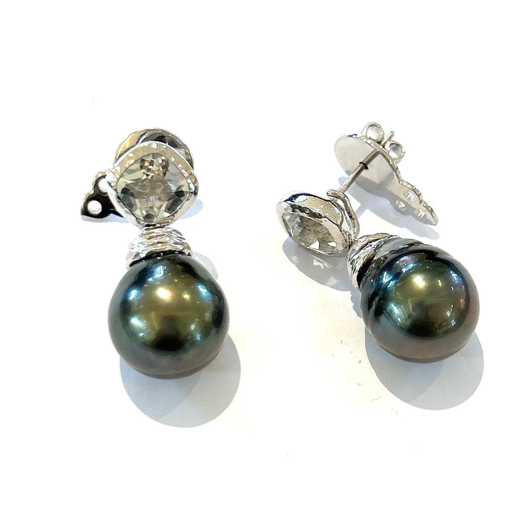 Bochic “Orient” White Topaz  & Tahiti Pearl Earrings Set In 18K Gold & Silver

White Square White Topaz  - 6 Carats 
Black, Green Color Tahiti Pearls 

The earrings from the 