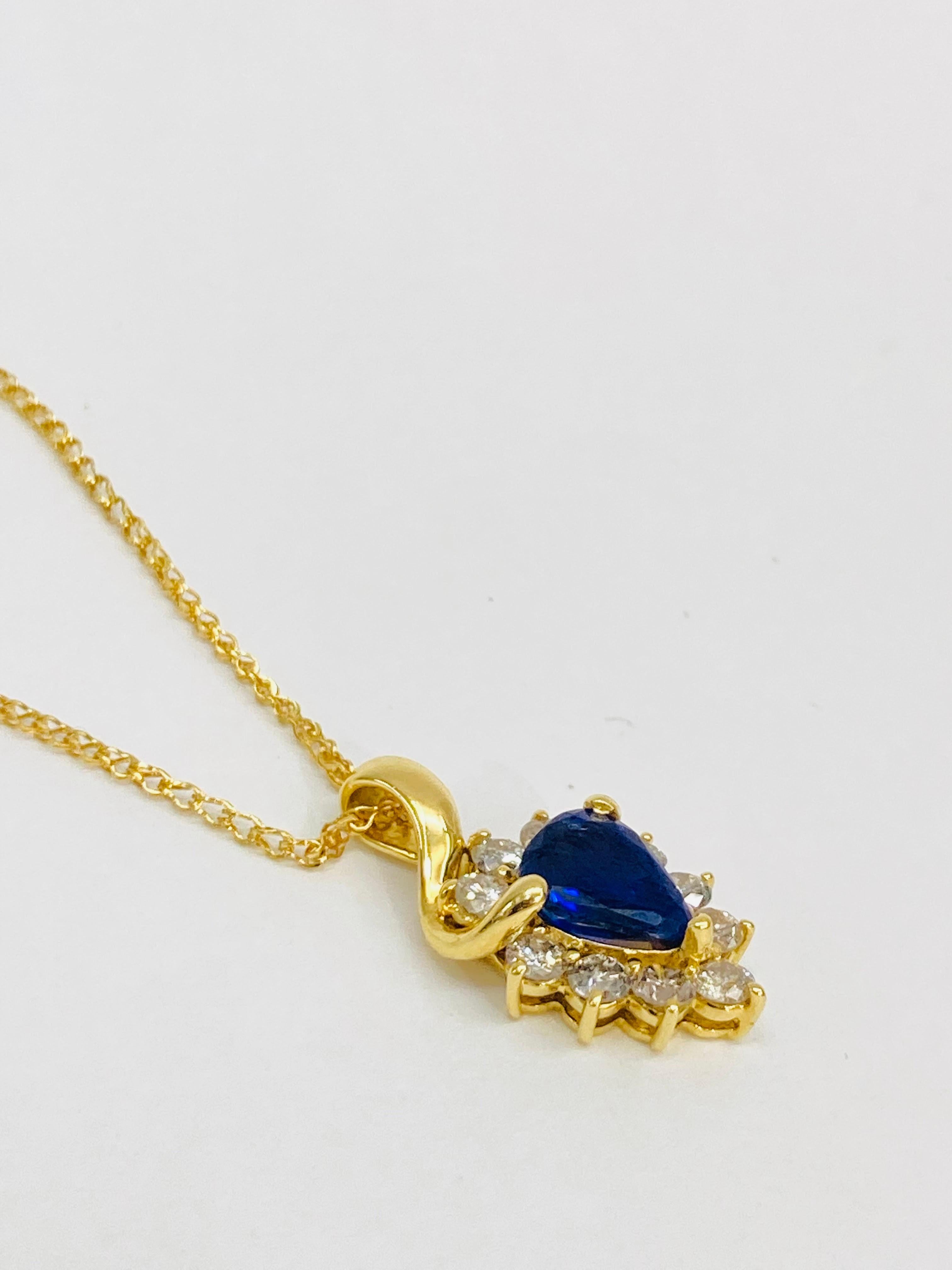 Bochic Retro Vintage Cluster-Halsband aus 18 Karat Gold mit blauem Saphir und Diamanten  (Tropfenschliff) im Angebot