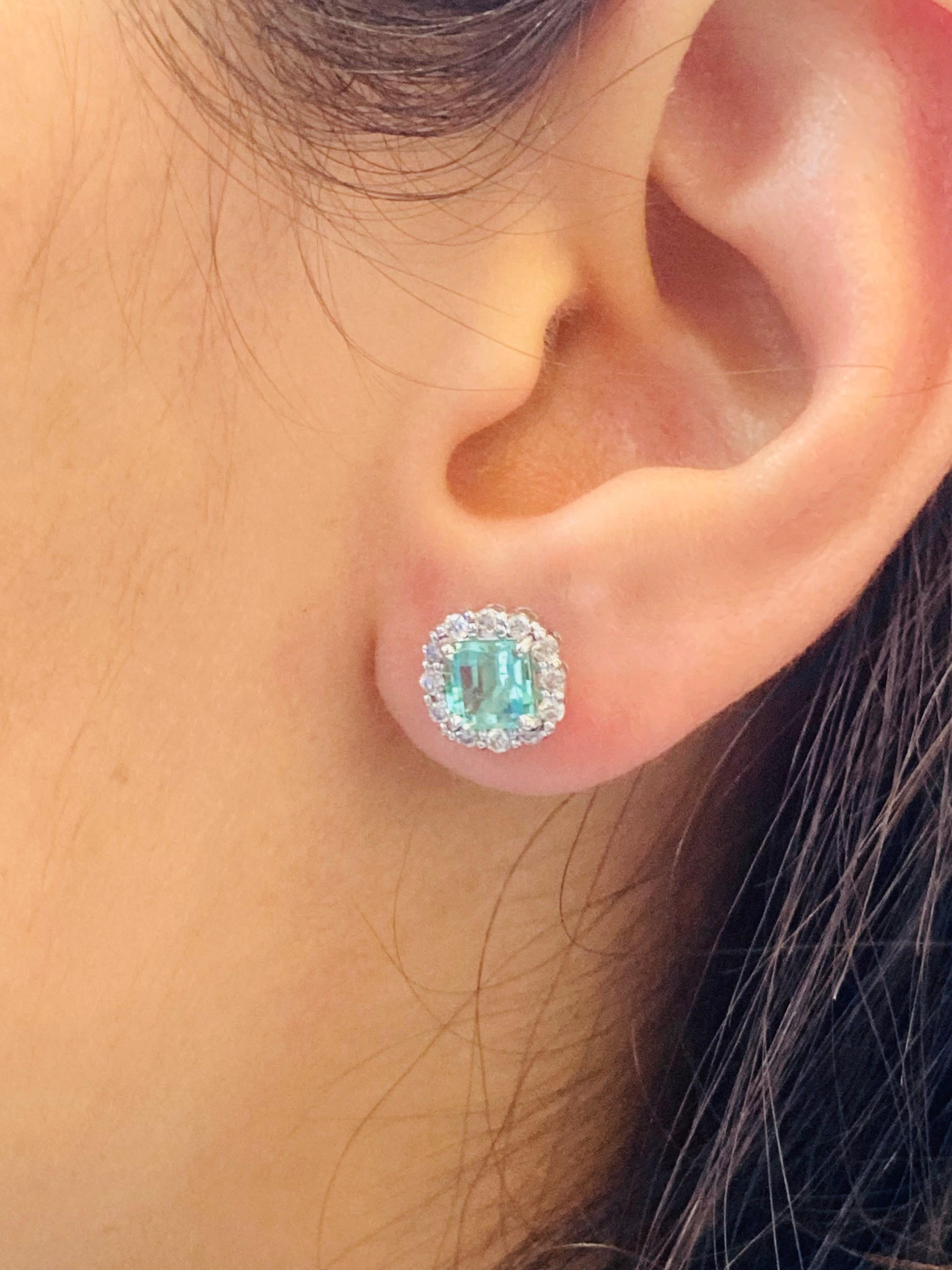 Women's Bochic “Retro Vintage” Colombian Emeralds & Diamond Cluster Stud Earrings For Sale