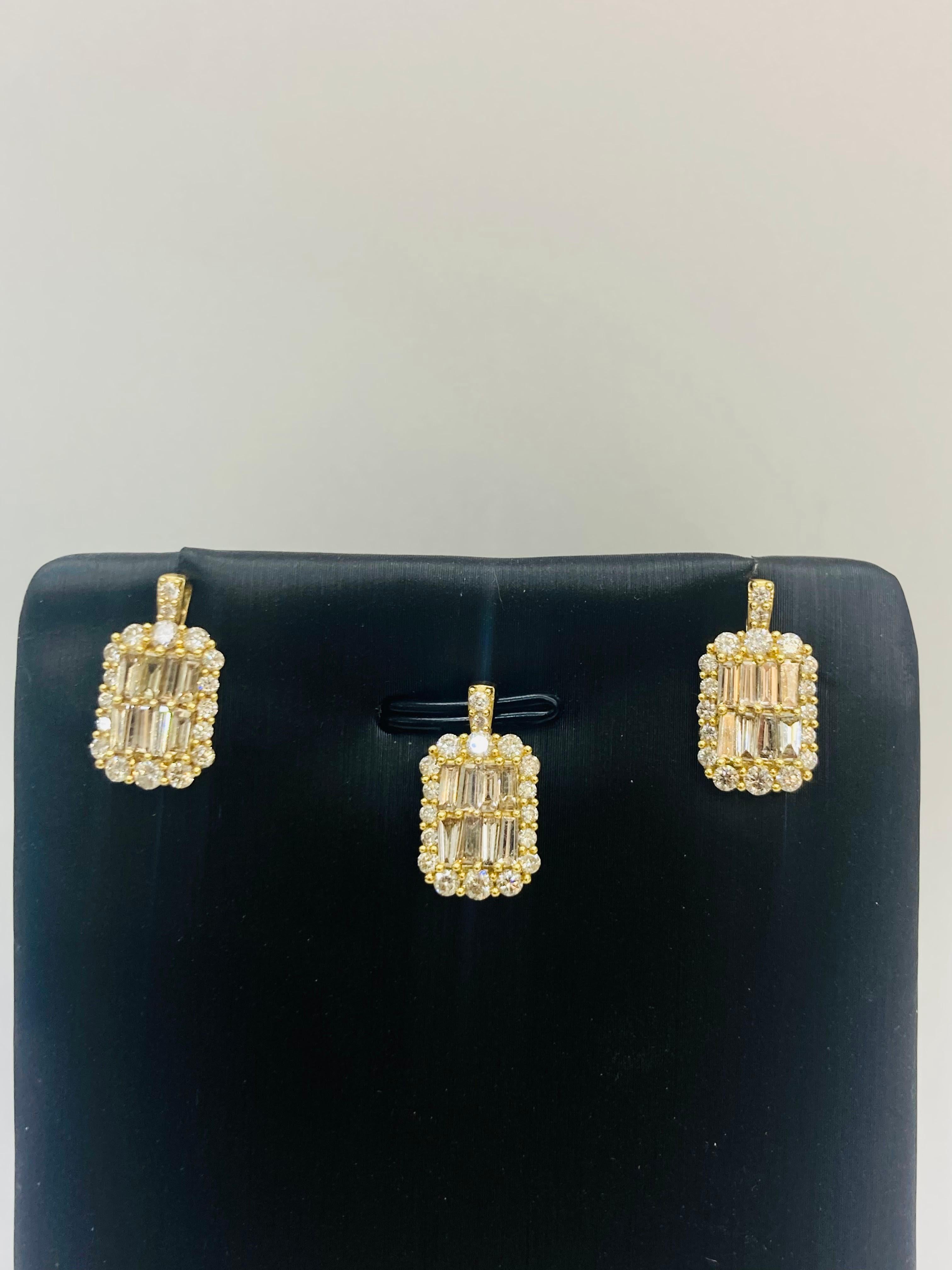 Bochic “Retro Vintage” Diamond Retro Set, Earrings & Pendent Set In 18K Gold  For Sale 1