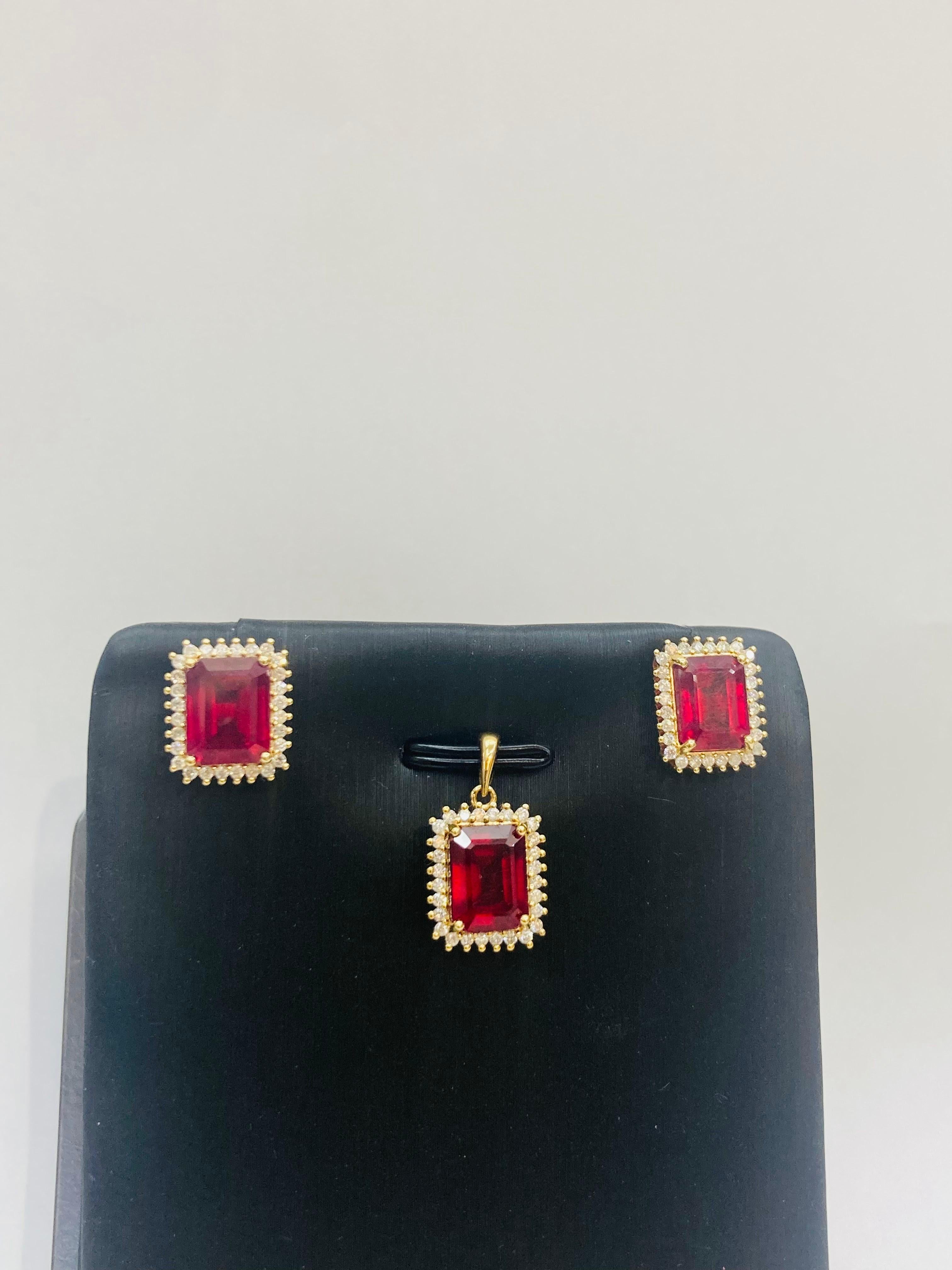 Bochic “Retro Vintage” Diamond & Ruby Retro Set, Earrings & Pendent In 18K Gold  In New Condition For Sale In New York, NY