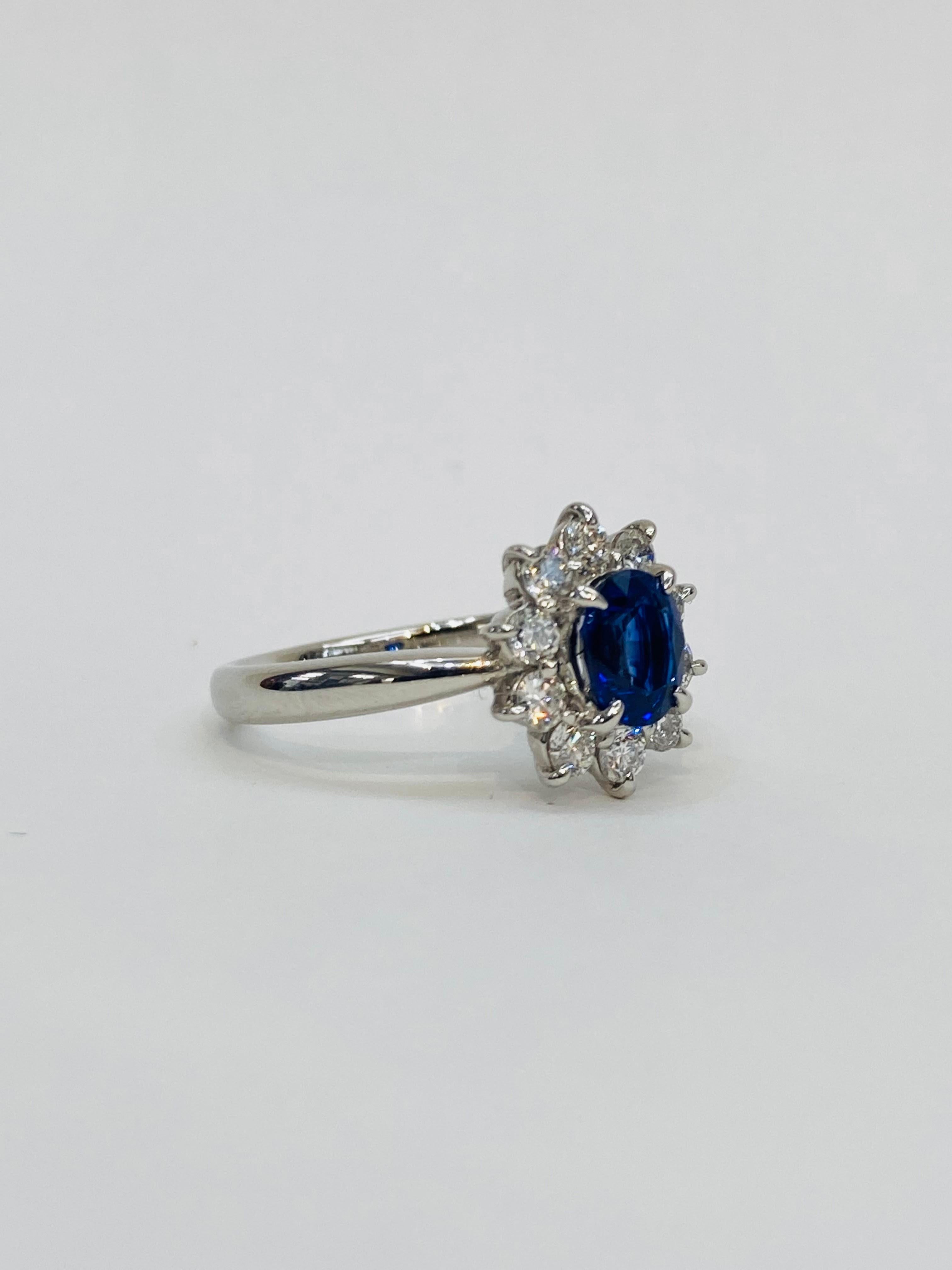 Bochic “Retro Vintage” Natural Blue Sapphire Platinum Diamond Cluster Ring For Sale 1
