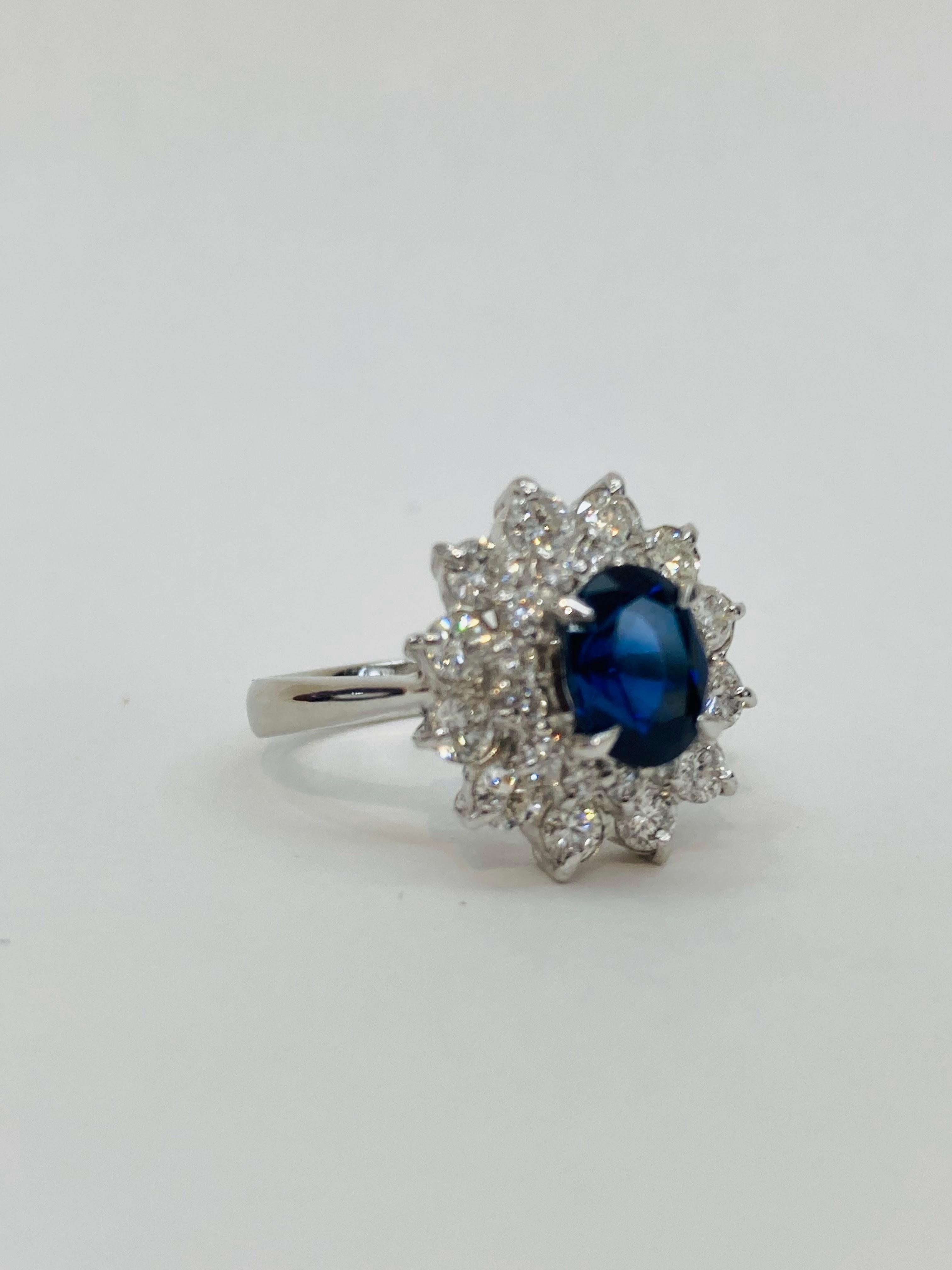Bochic “Retro Vintage” Natural Blue Sapphire Platinum Diamond Cluster Ring For Sale 2